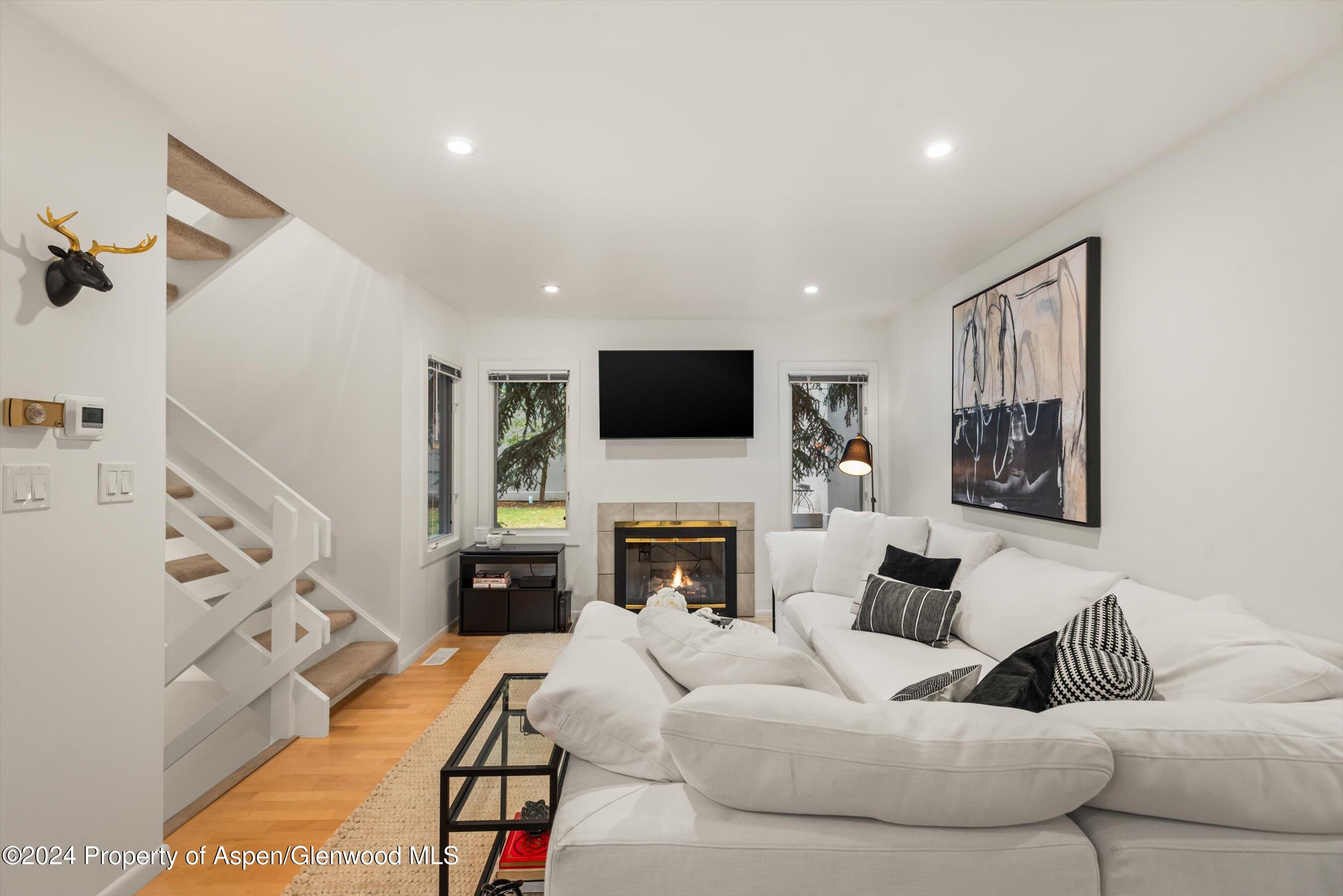 814 W Bleeker Street, D1