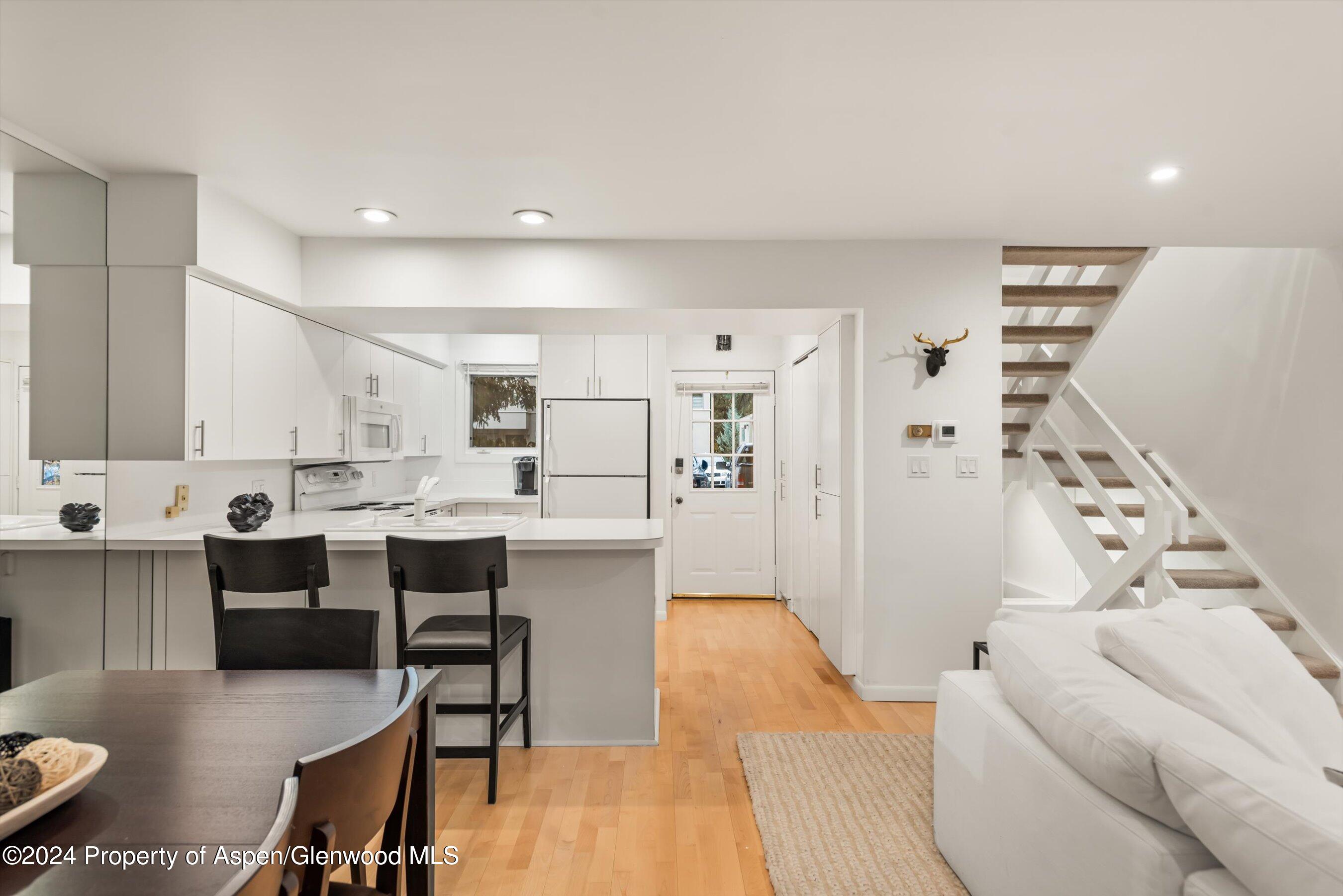 814 W Bleeker Street, D1