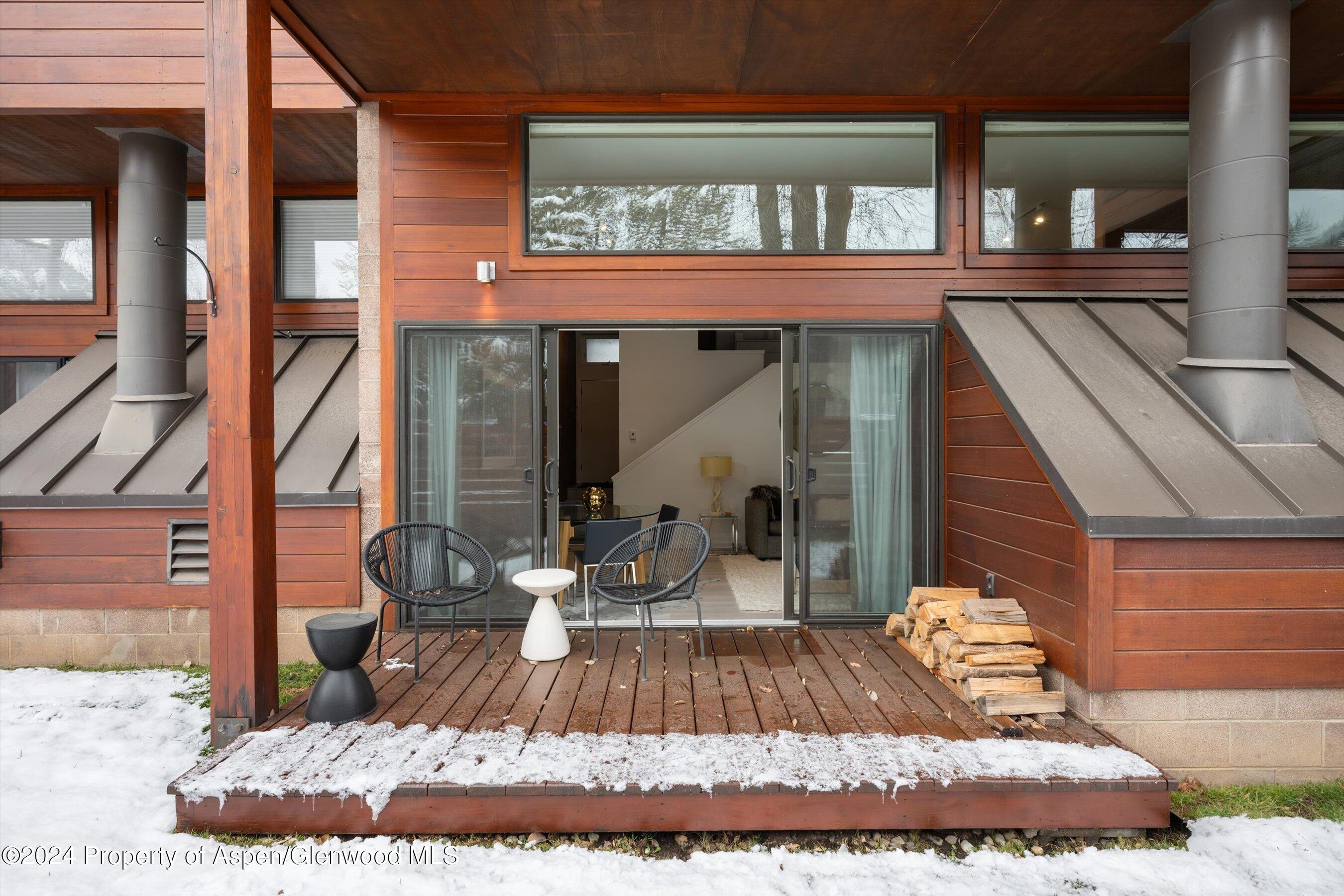 311 S Aspen Street Unit: 2