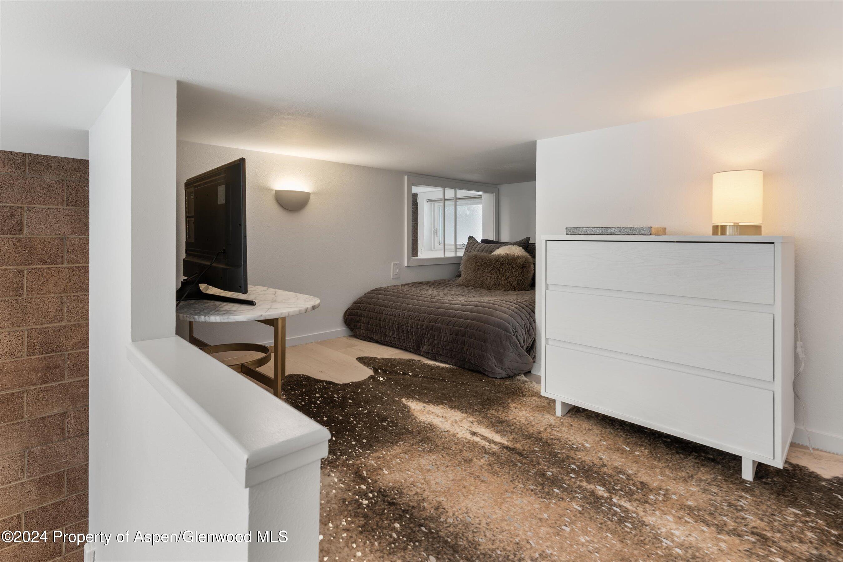 311 S Aspen Street Unit: 2