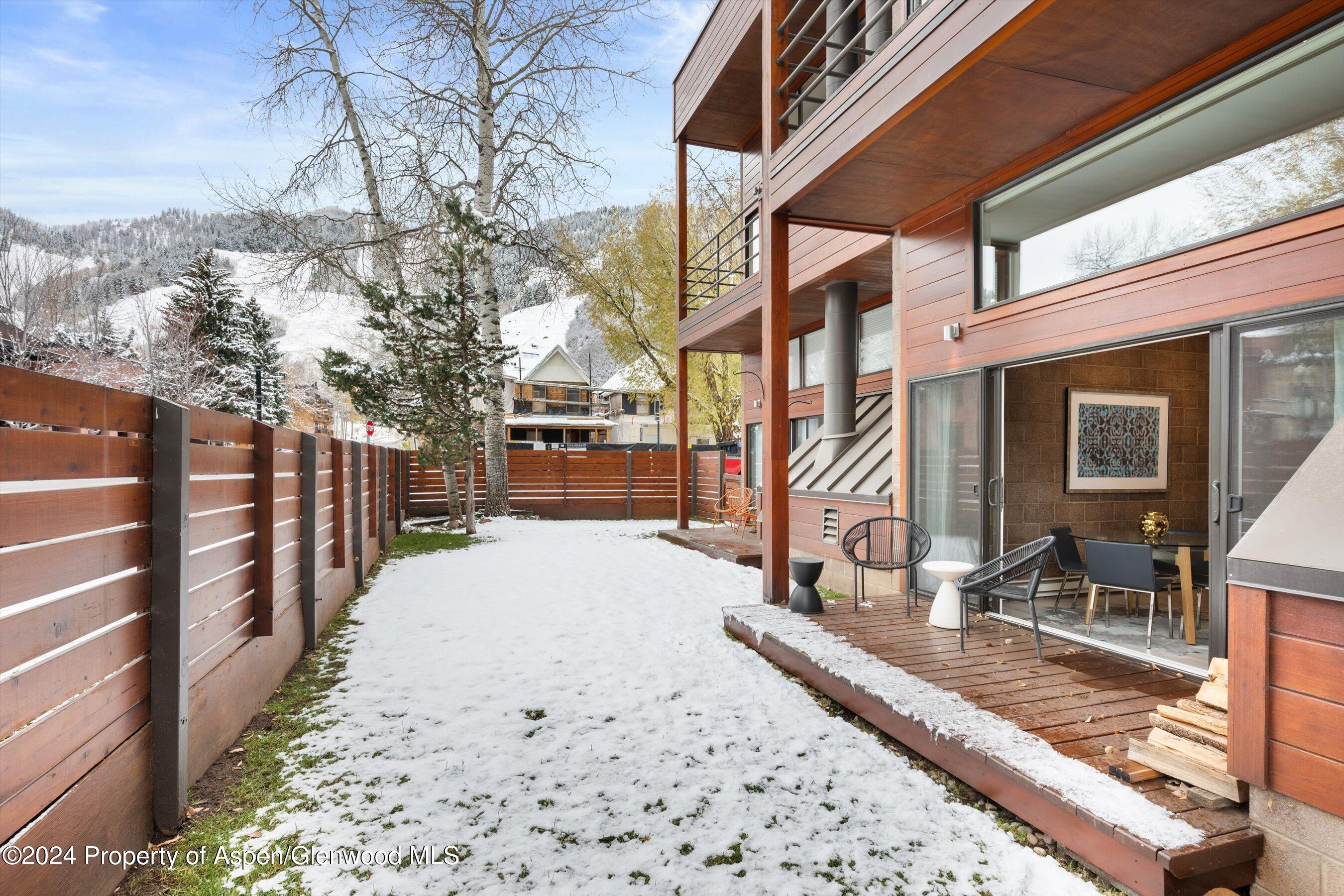 311 S Aspen Street Unit: 2