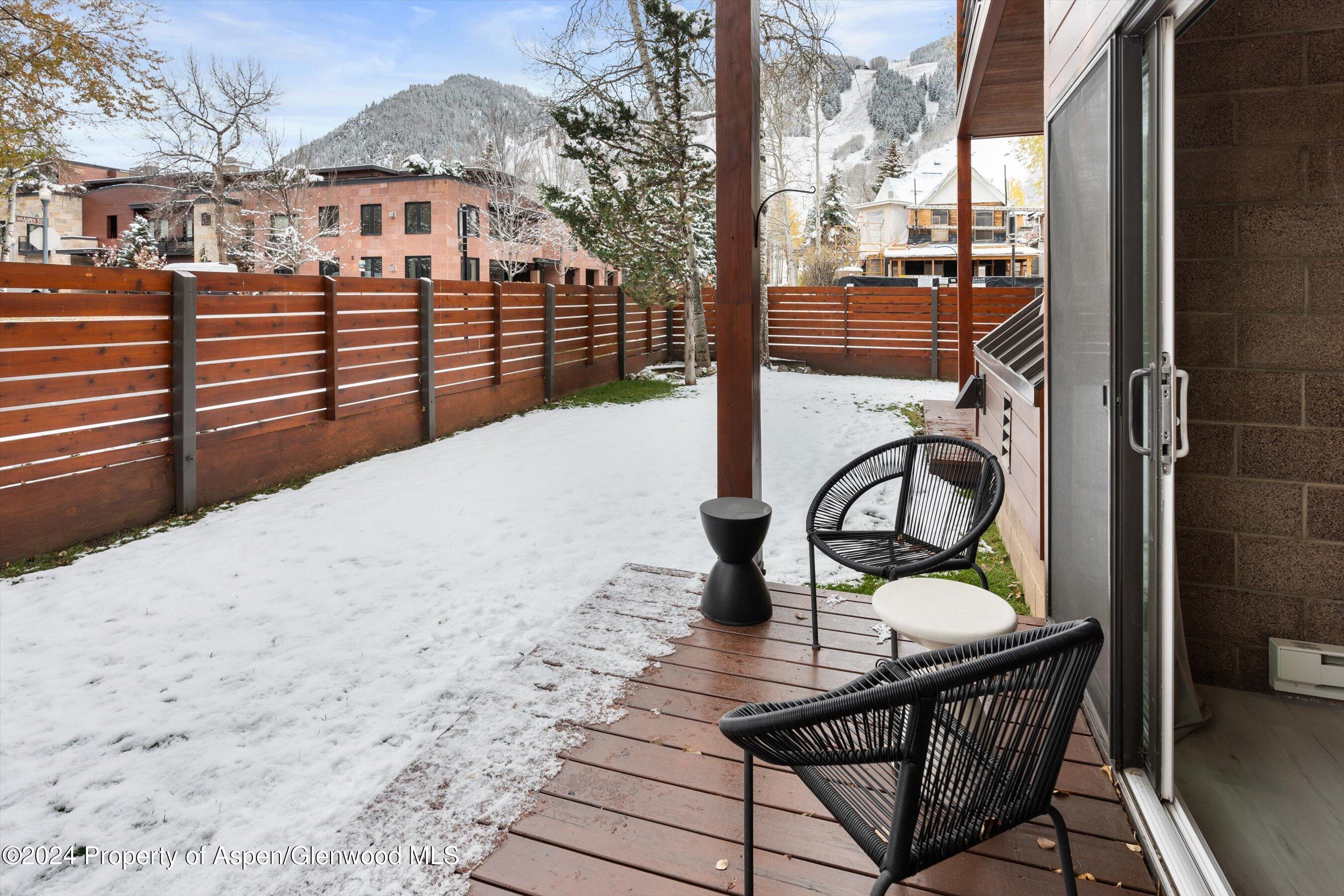 311 S Aspen Street Unit: 2