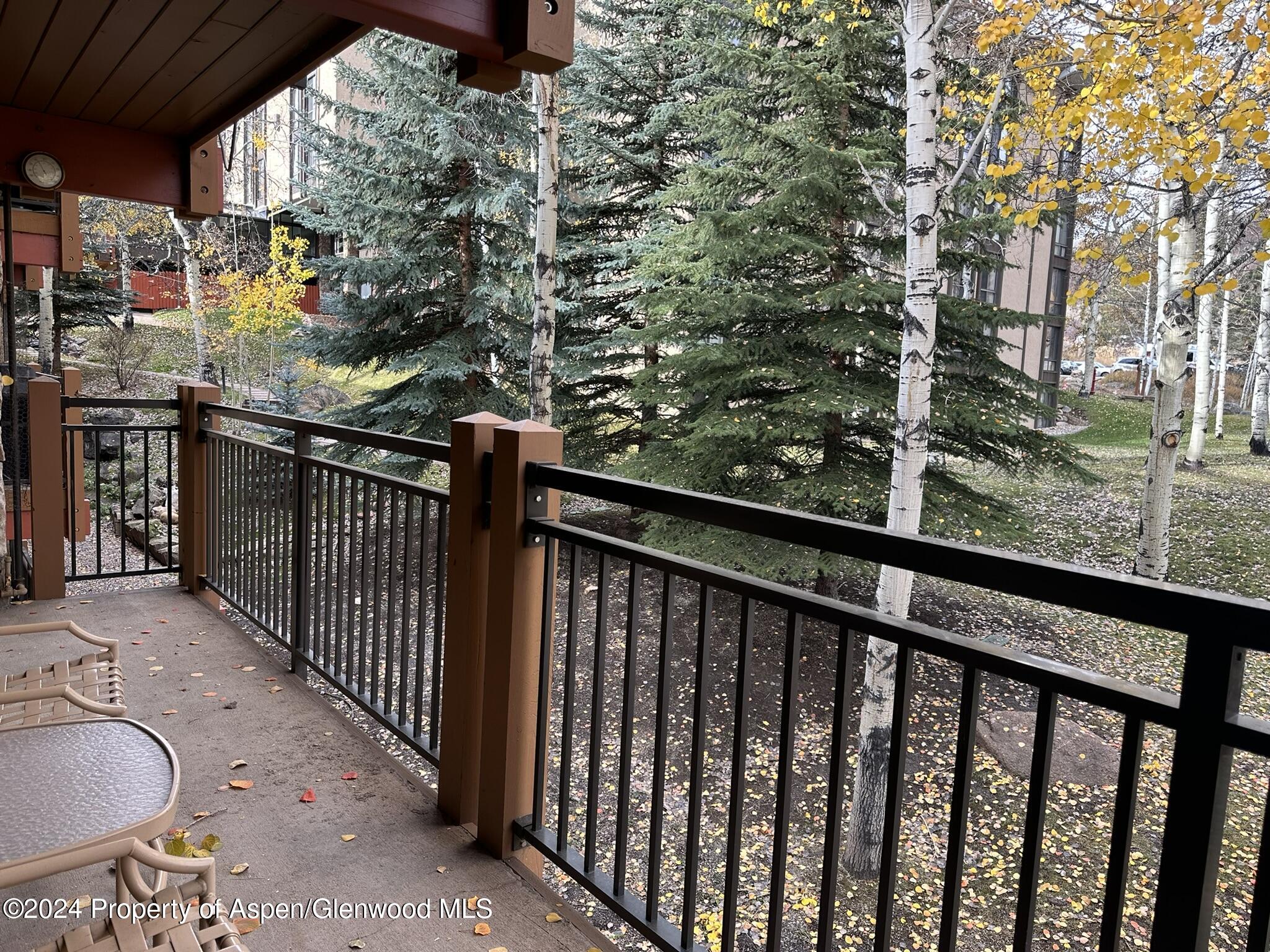 30 Anderson Lane, 713