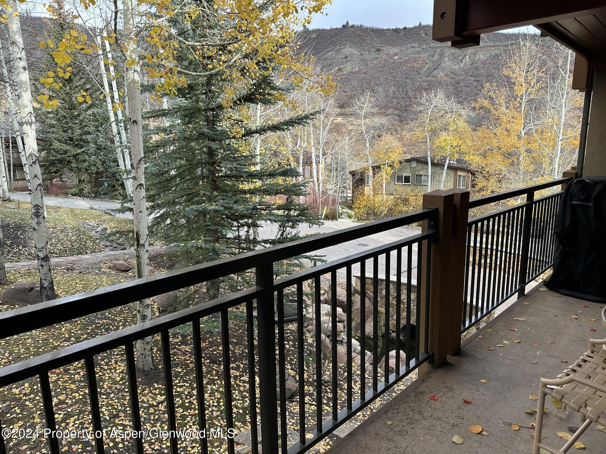 30 Anderson Lane, 713