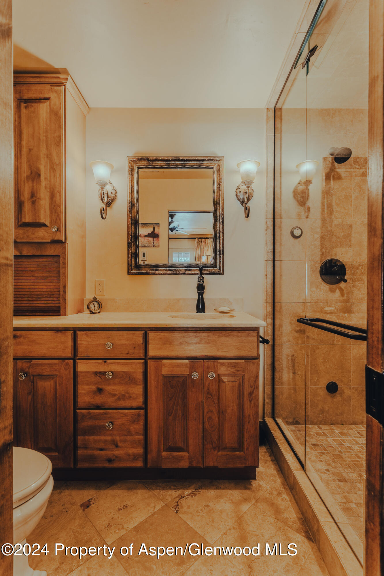 710 S Mill Street, 6 & 7