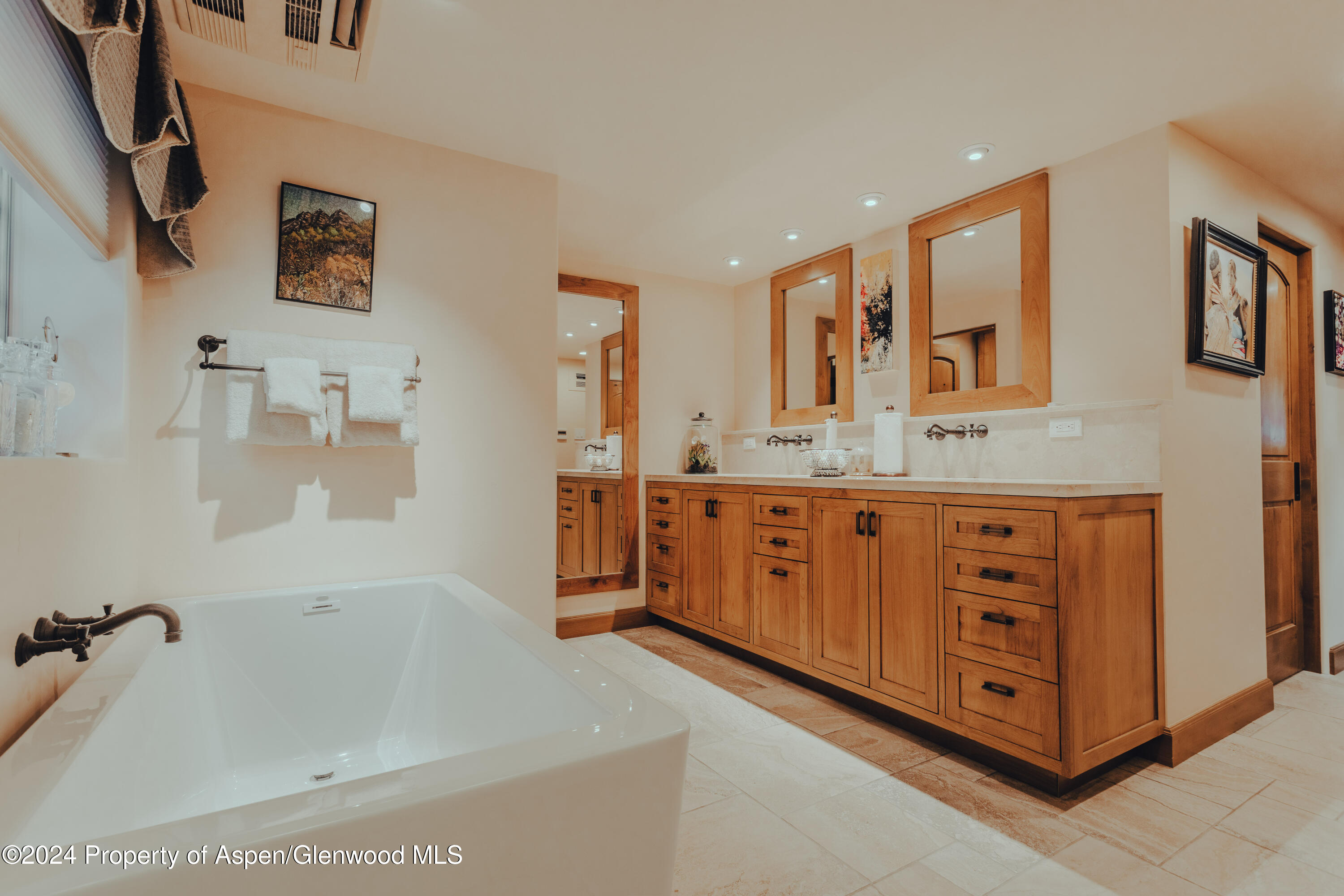 710 S Mill Street, 6 & 7