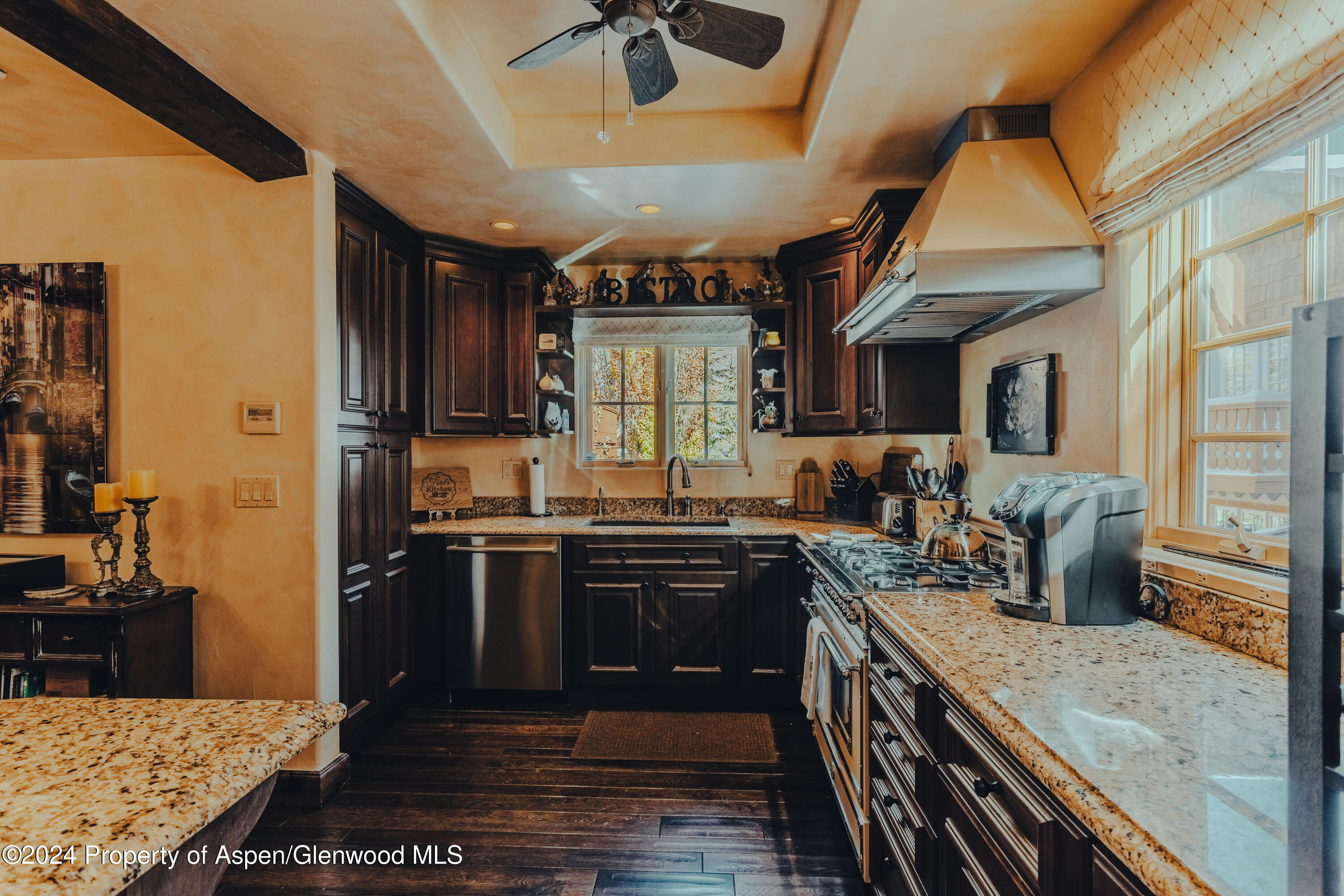 710 S Mill Street, 6 & 7