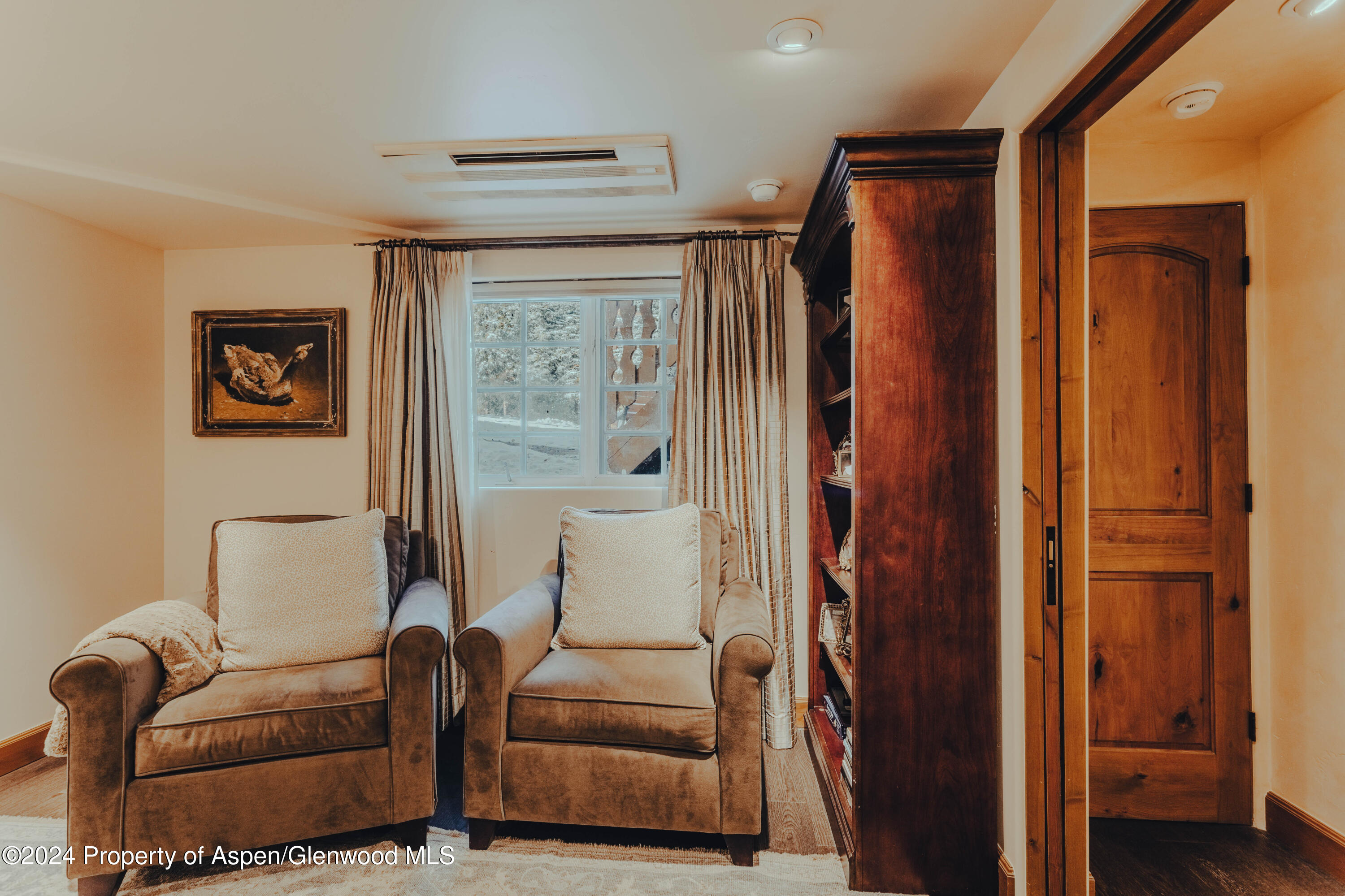 710 S Mill Street, 6 & 7