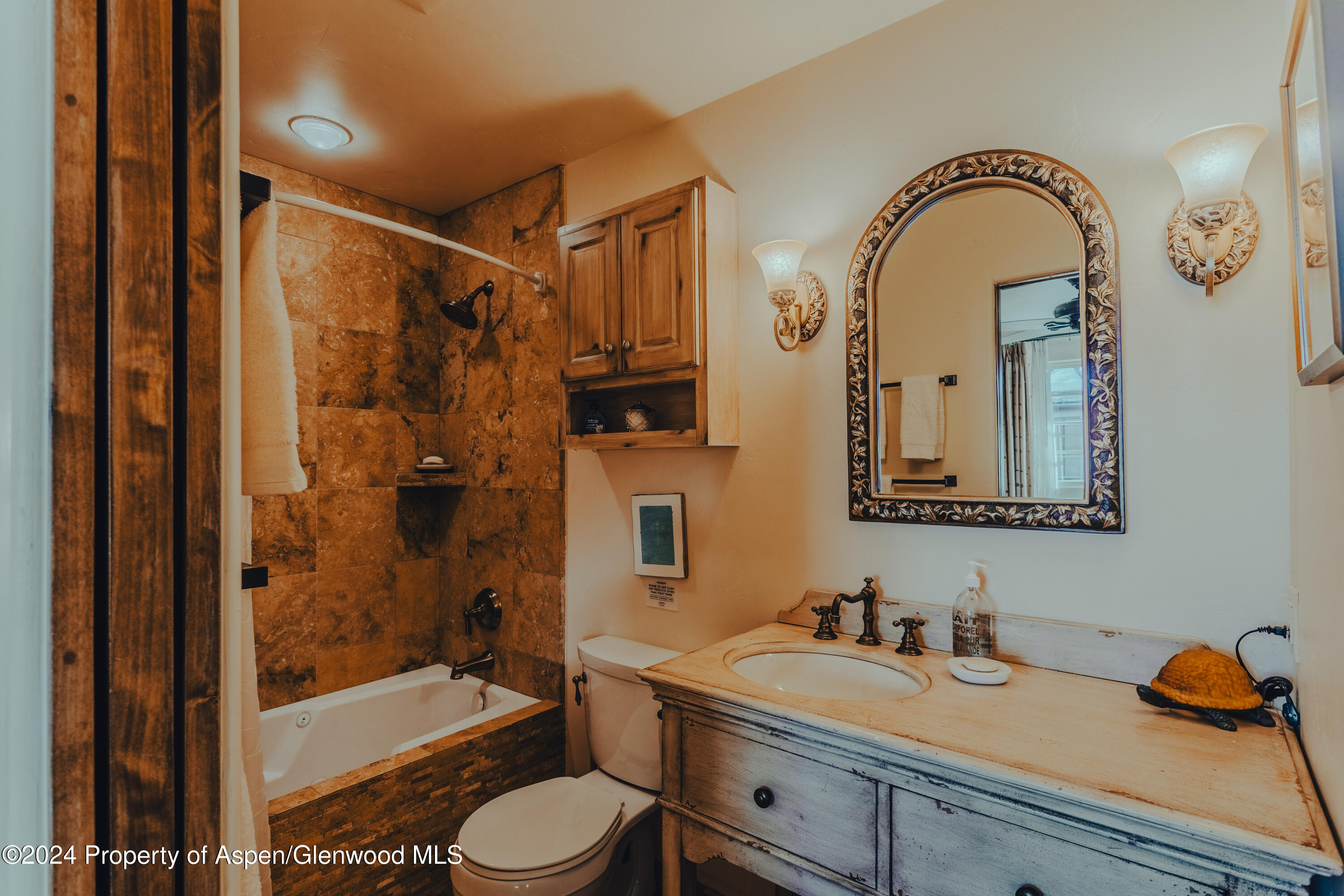 710 S Mill Street, 6 & 7