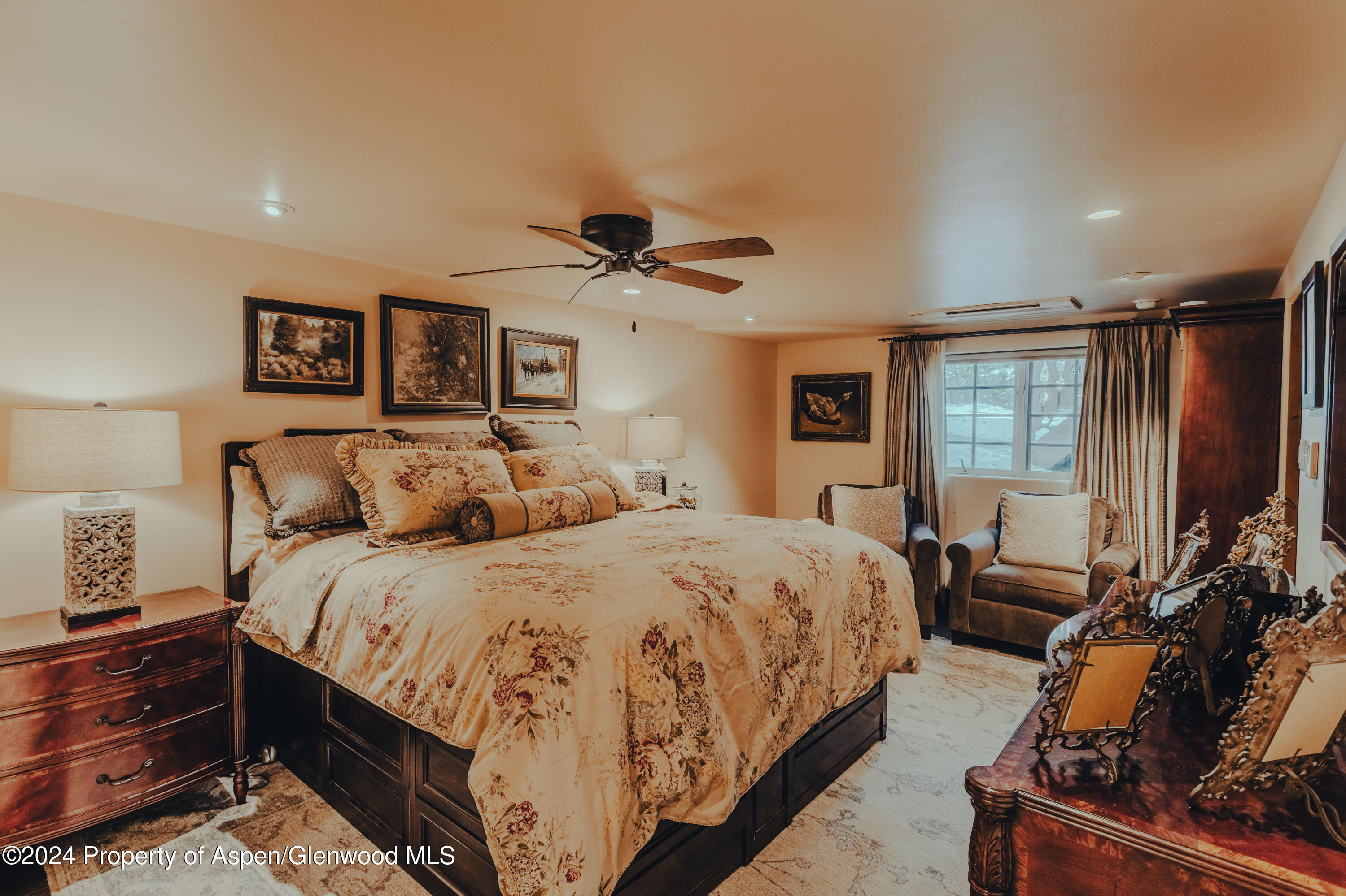 710 S Mill Street, 6 & 7