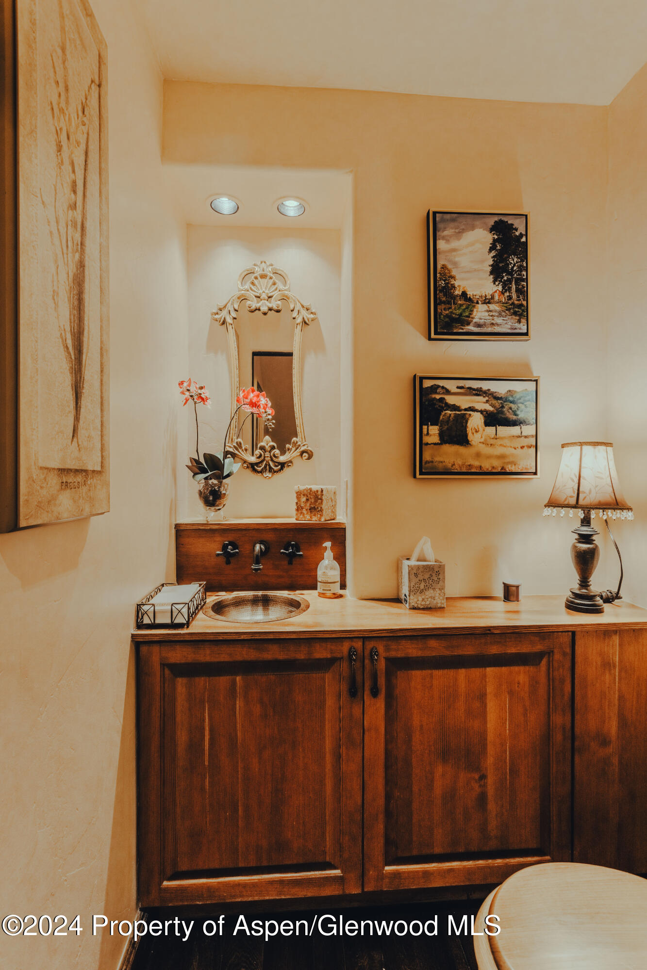 710 S Mill Street, 6 & 7