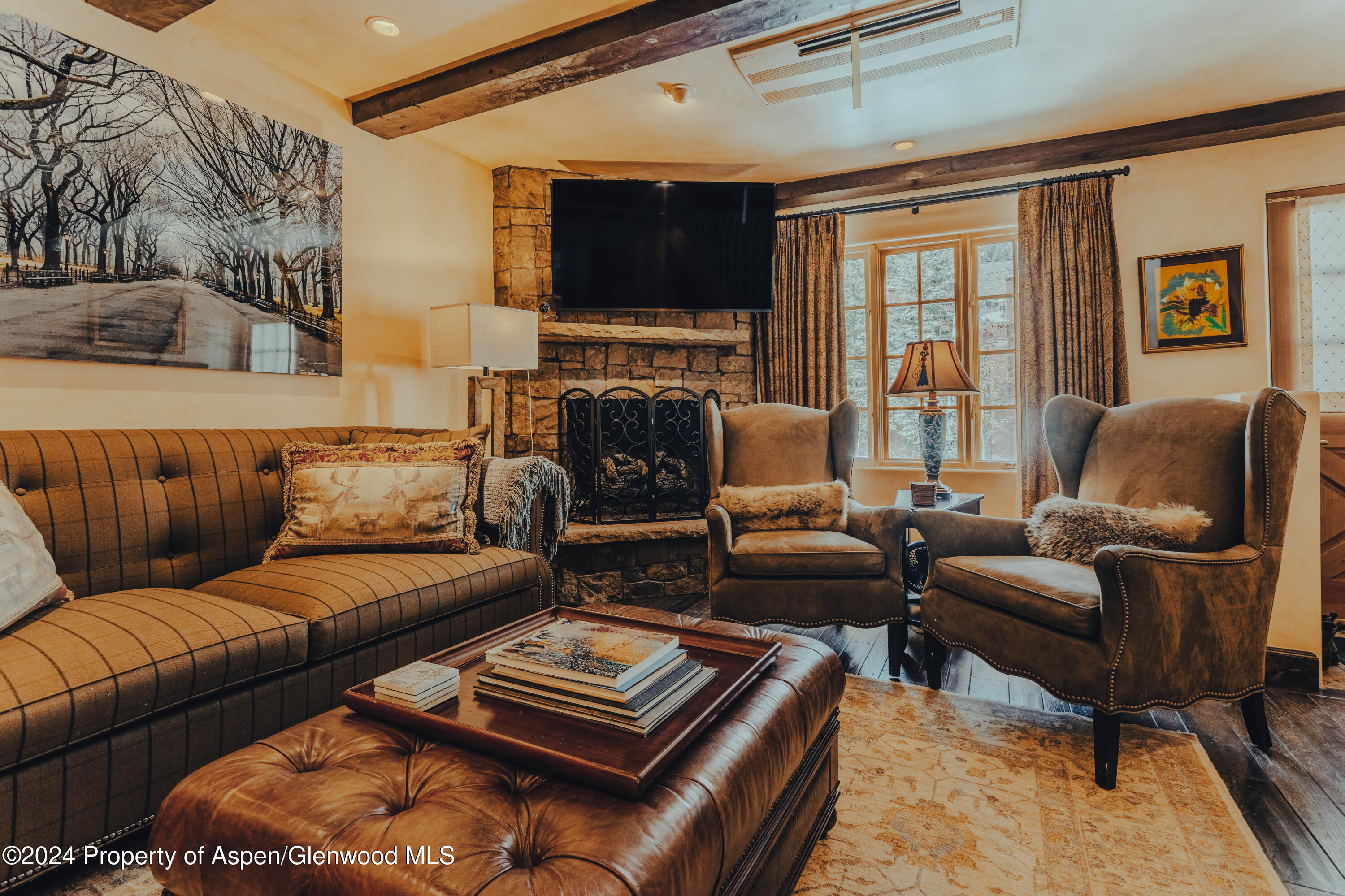 710 S Mill Street, 6 & 7