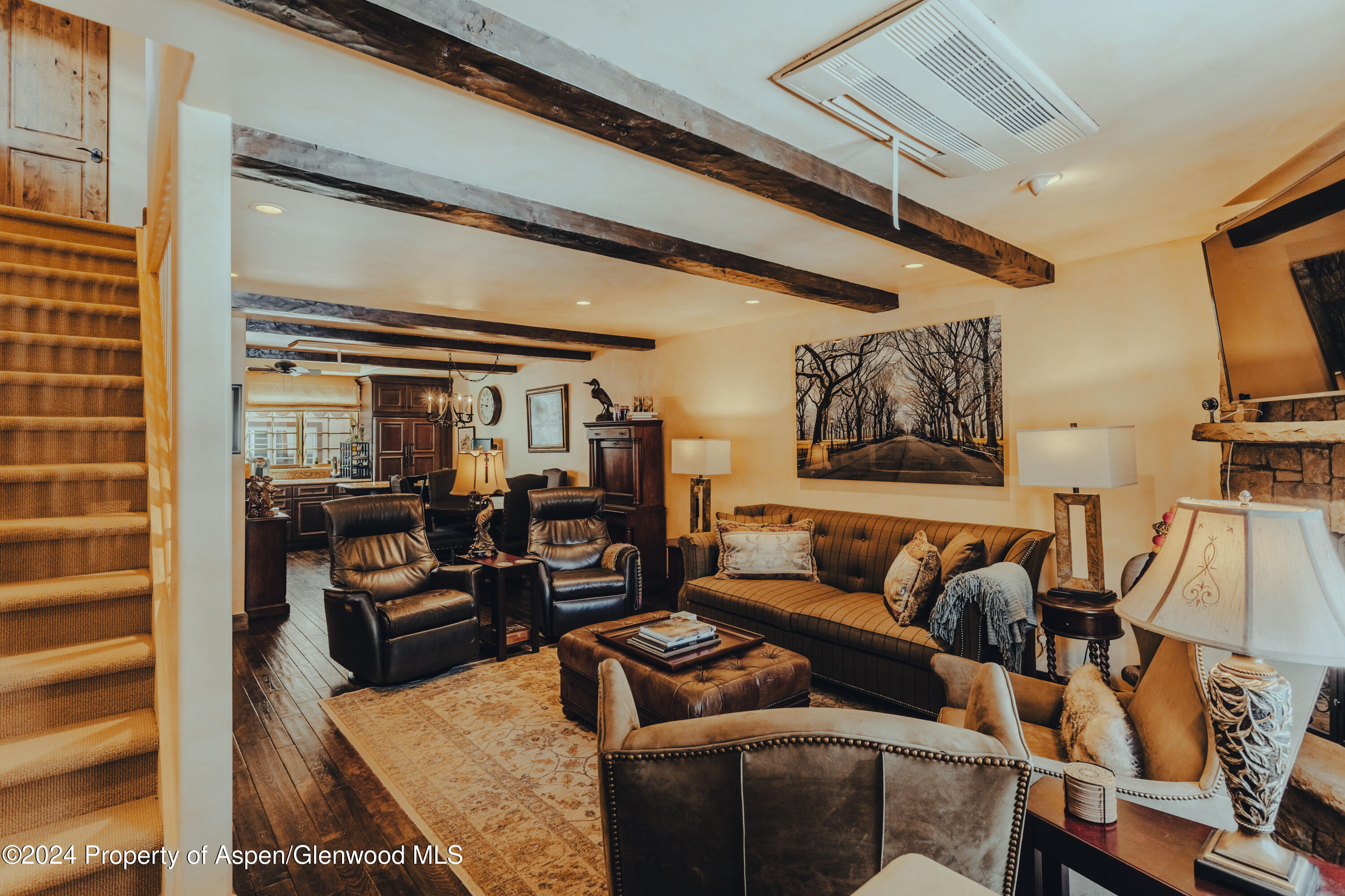 710 S Mill Street, 6 & 7