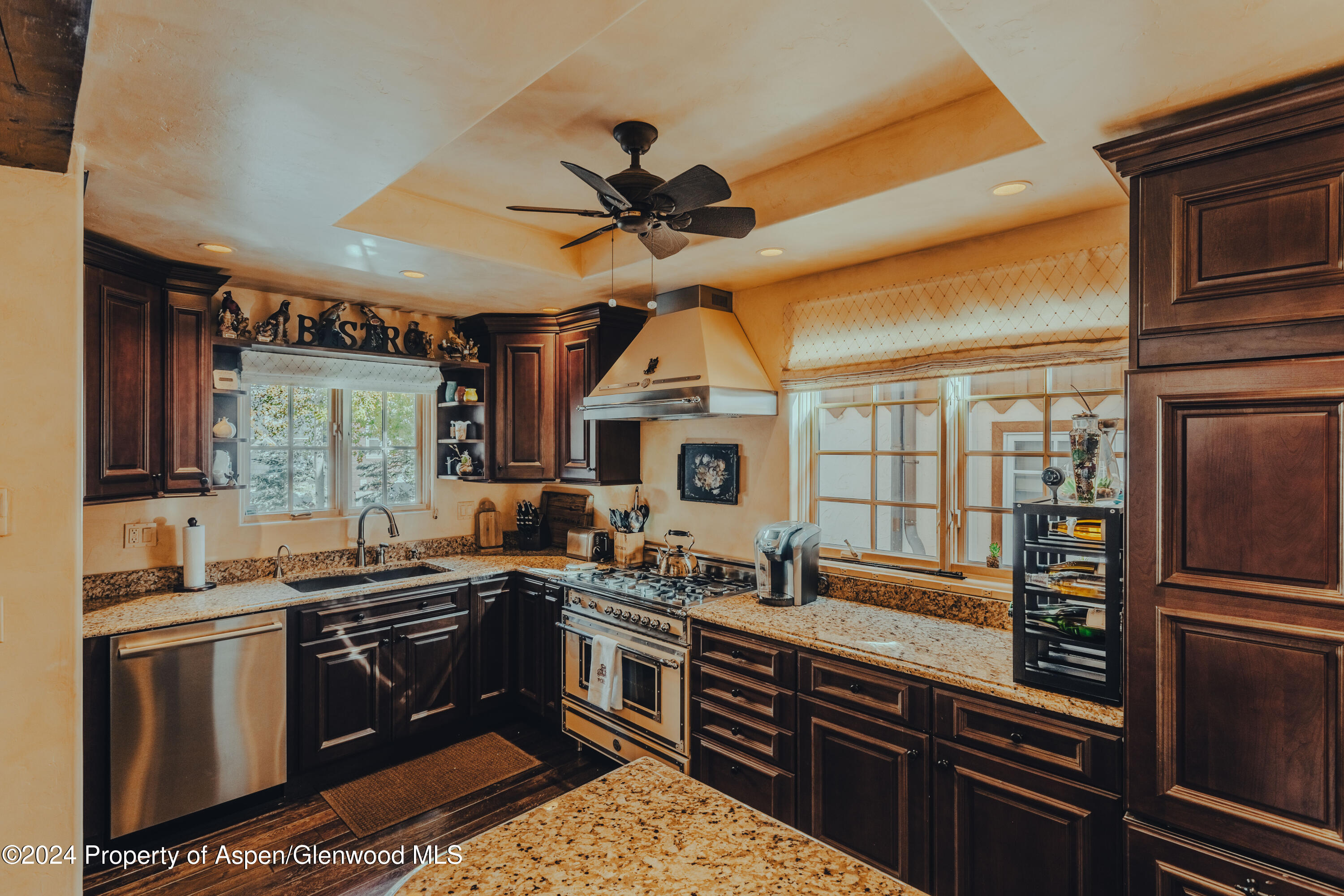 710 S Mill Street, 6 & 7