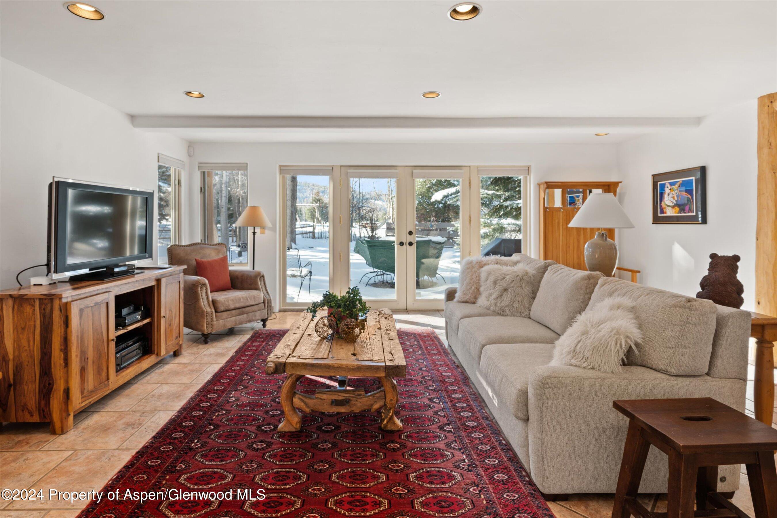 825 Cemetery Lane, 2