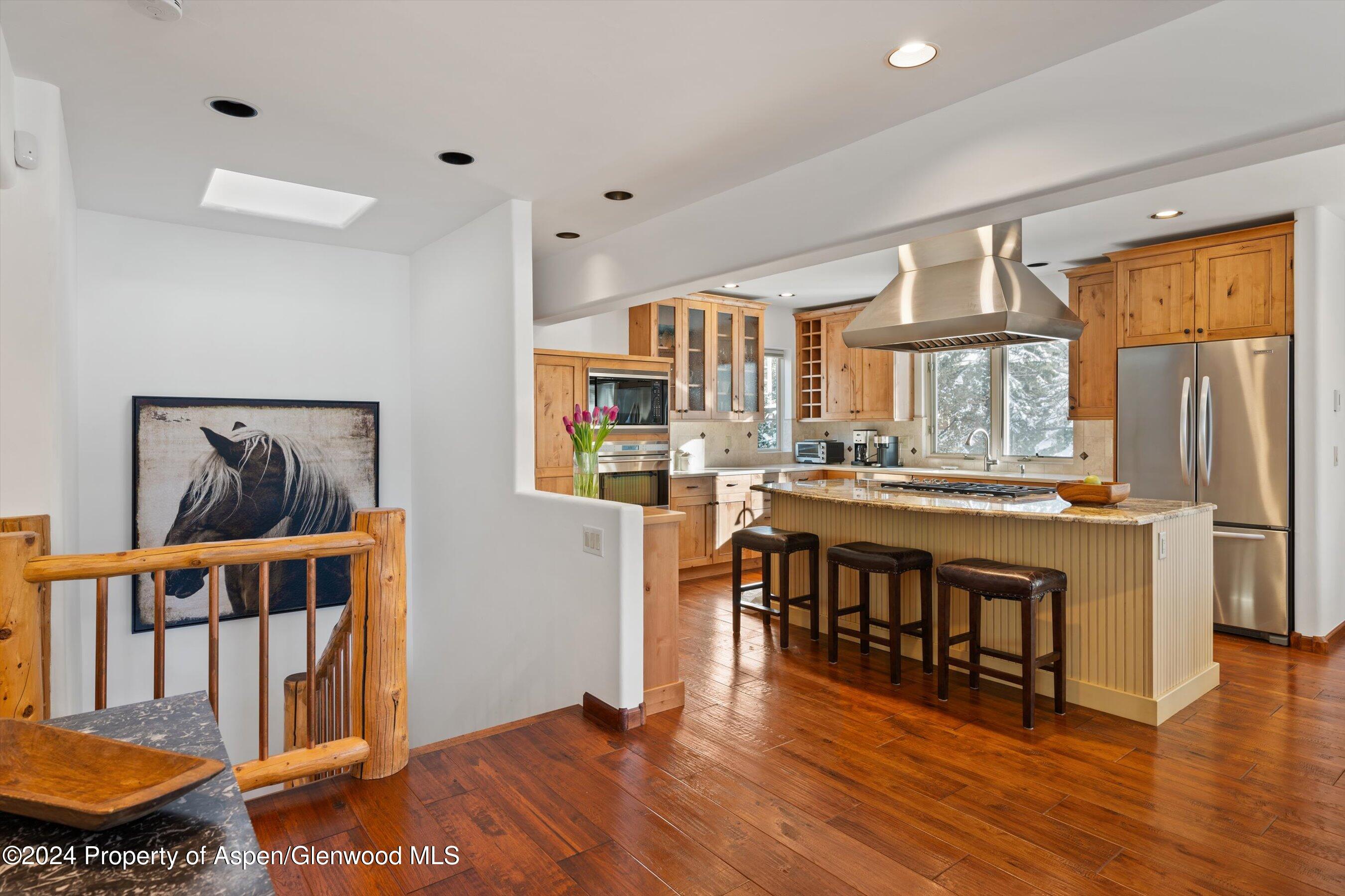 825 Cemetery Lane, 2