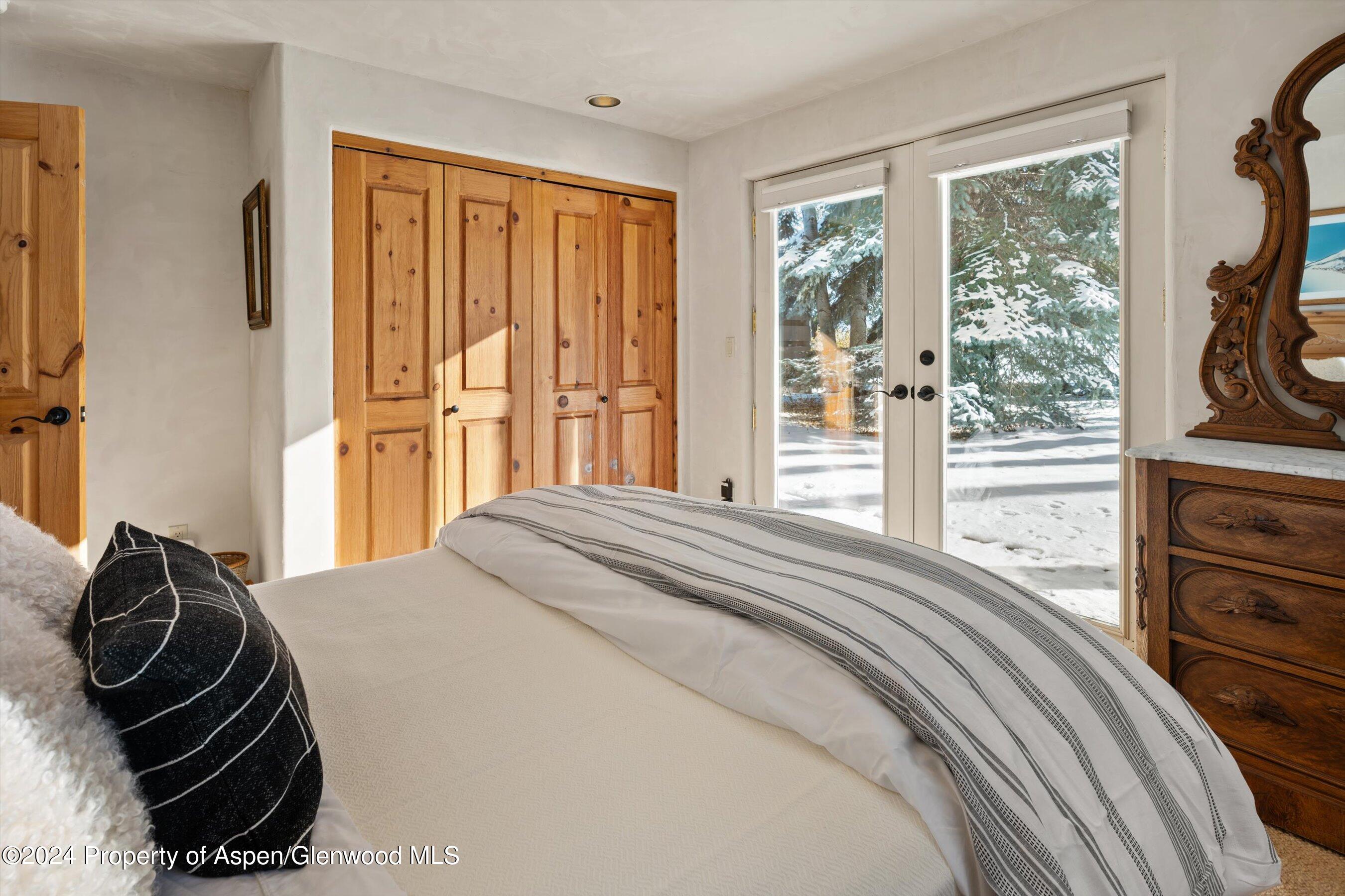 825 Cemetery Lane, 2