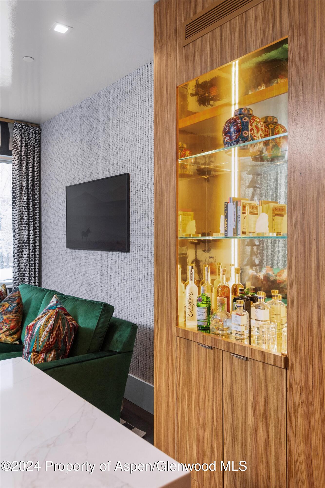 434 E Main Street 203