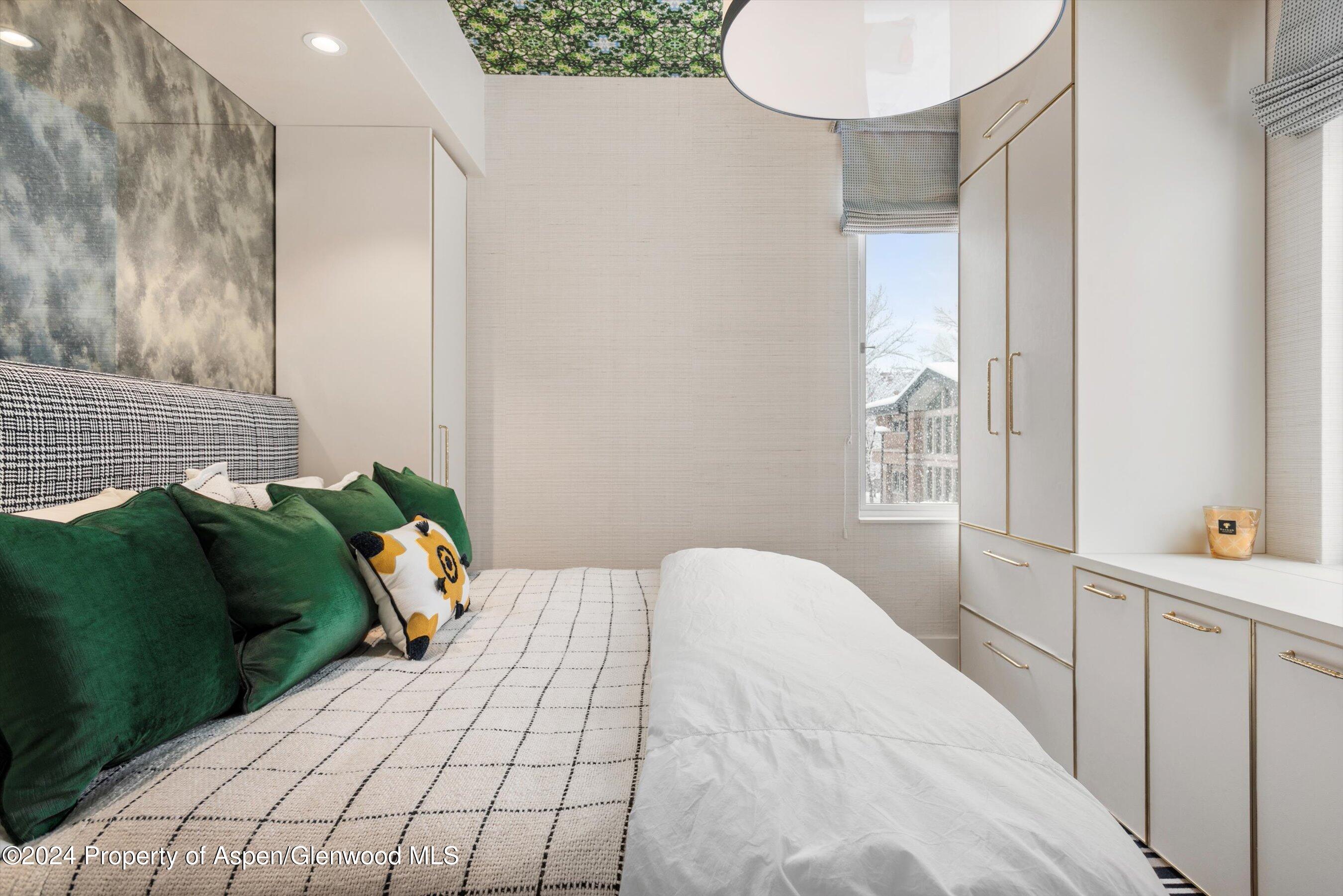 434 E Main Street 203