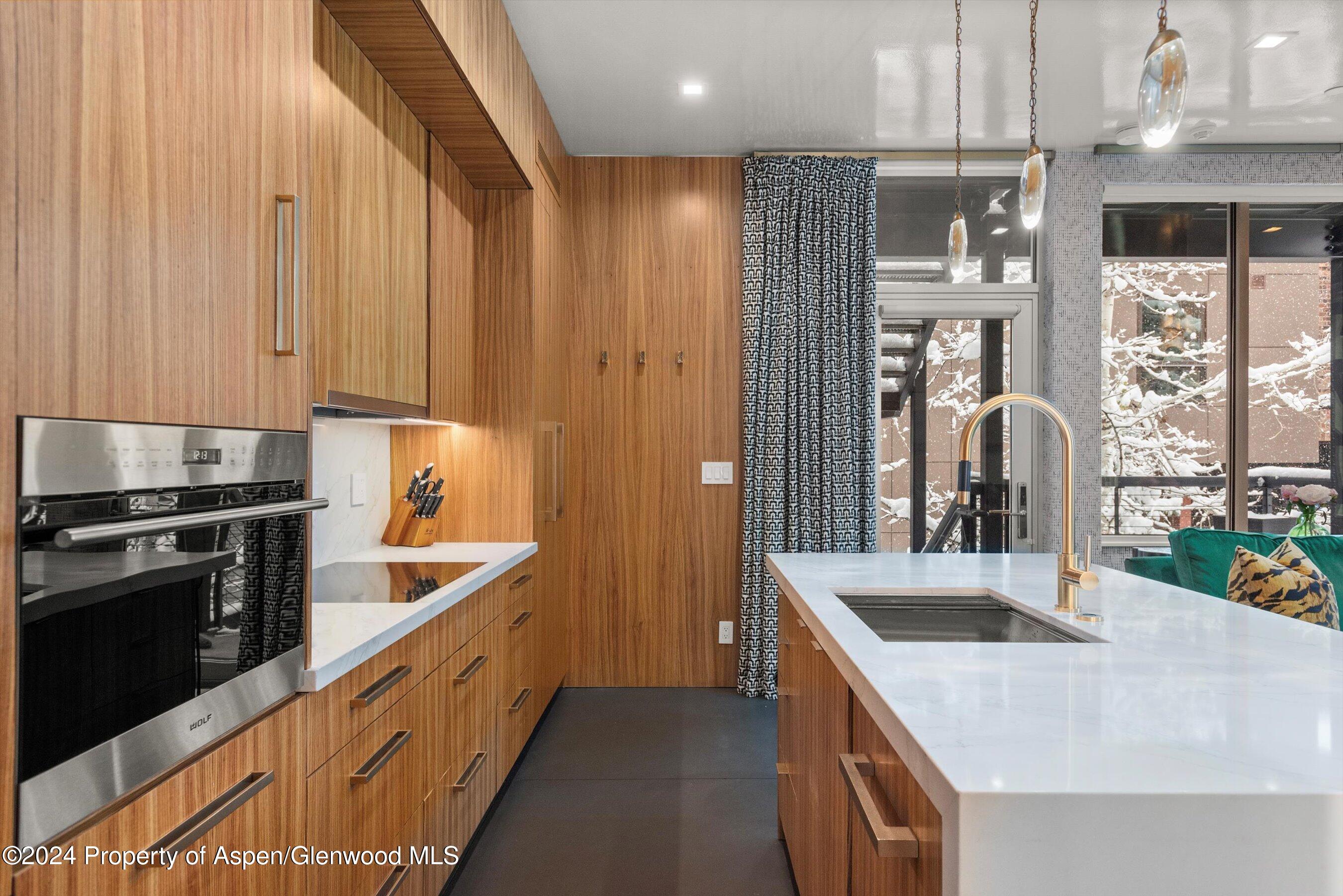 434 E Main Street 203