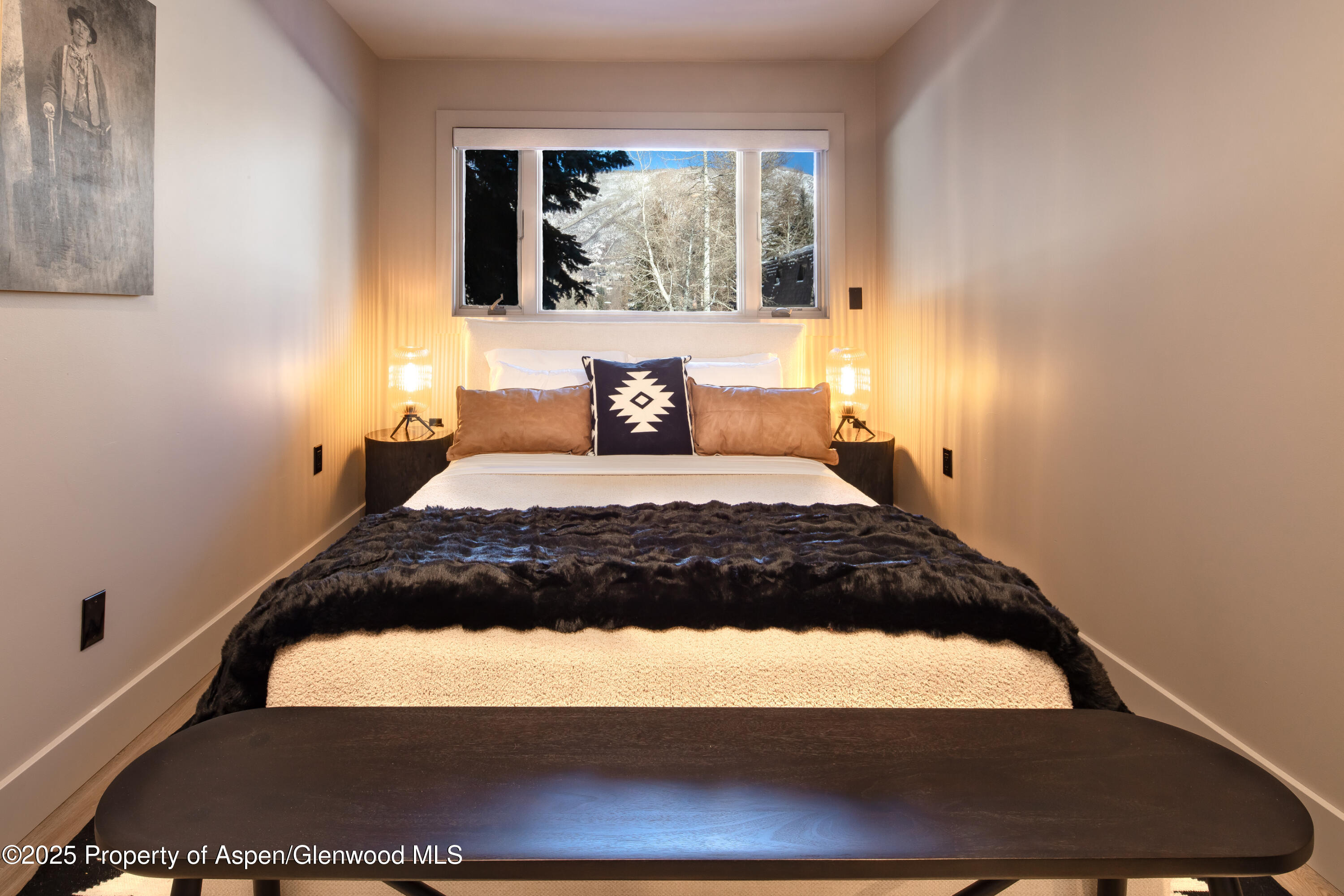 100 E Dean Street, 1B