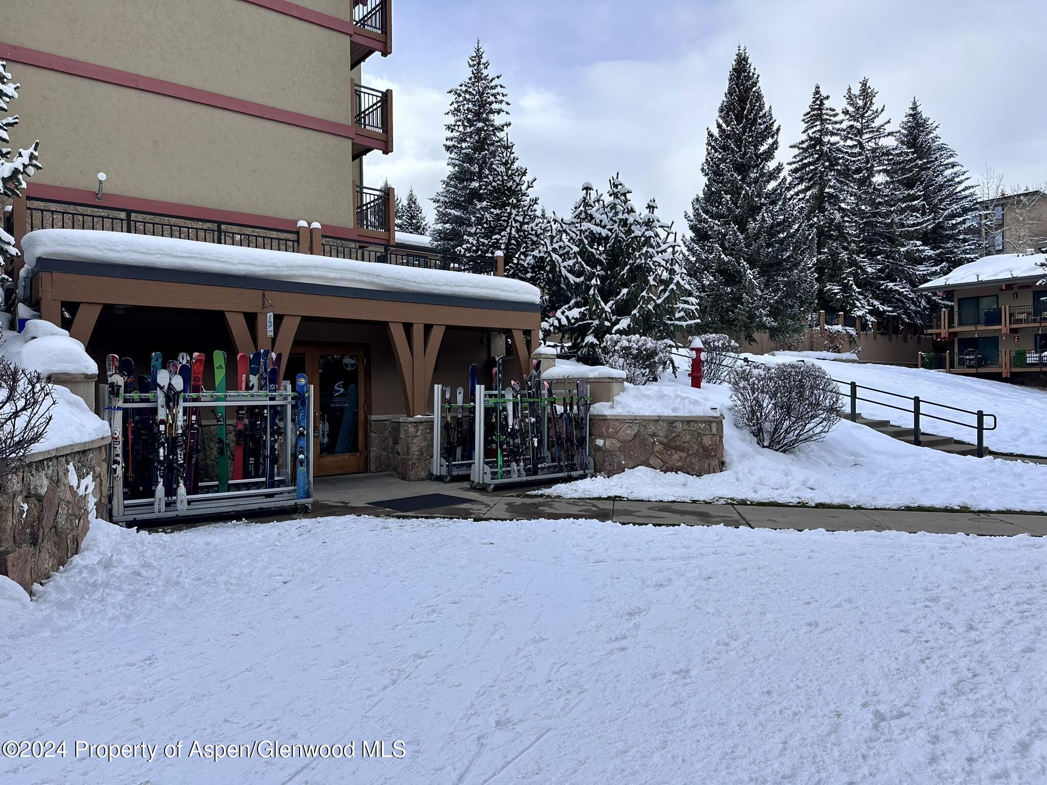 300 Carriage Way, 510