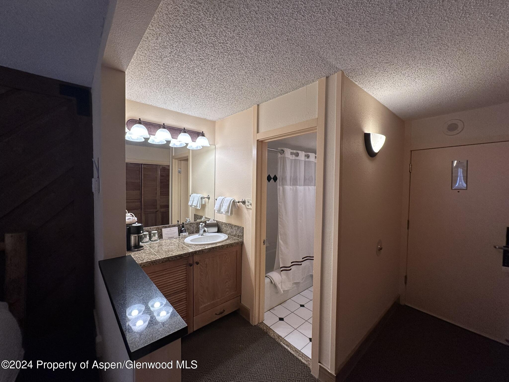 300 Carriage Way, 510