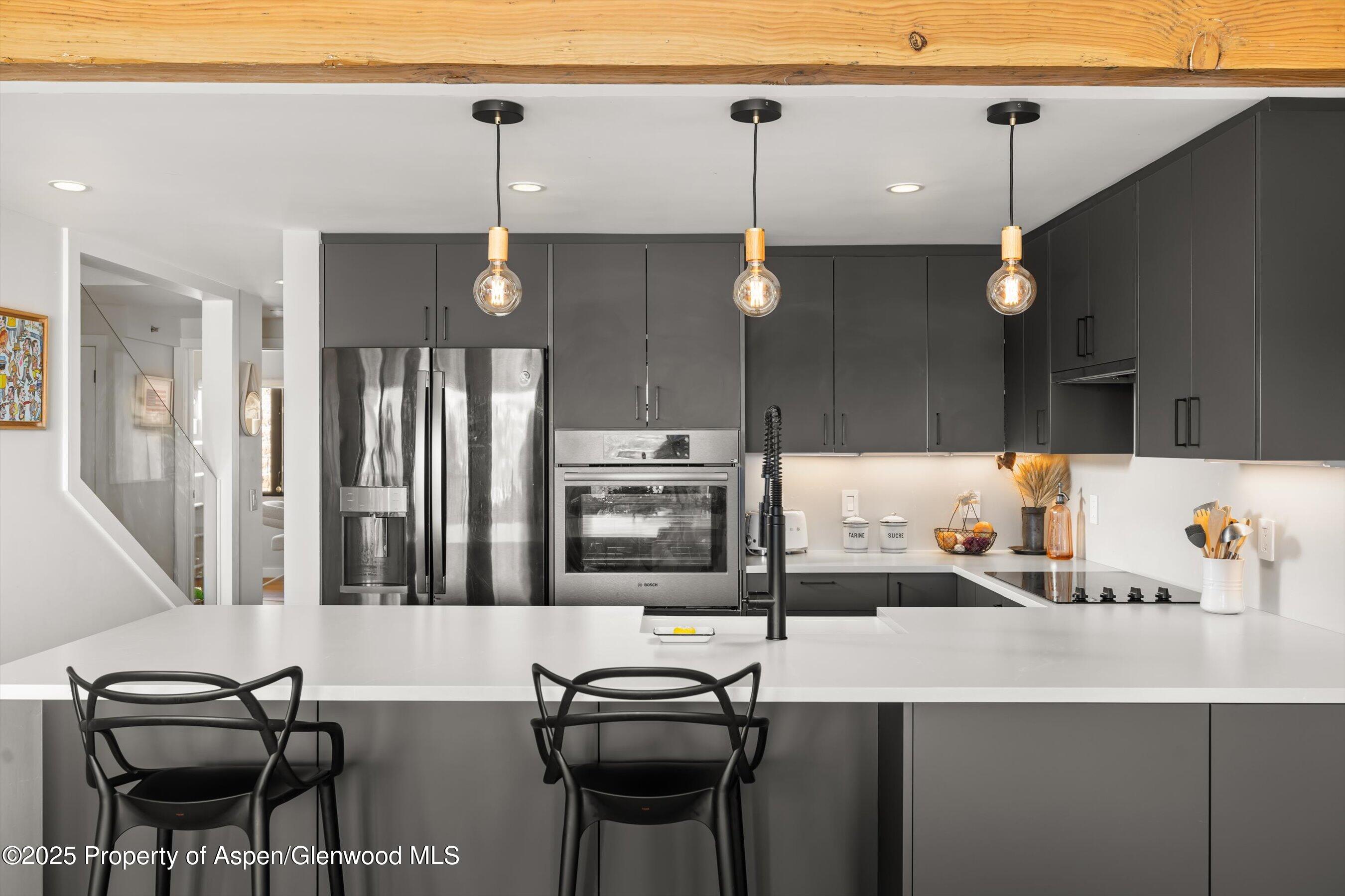 55 Upper Woodbridge Road, Unit H-6