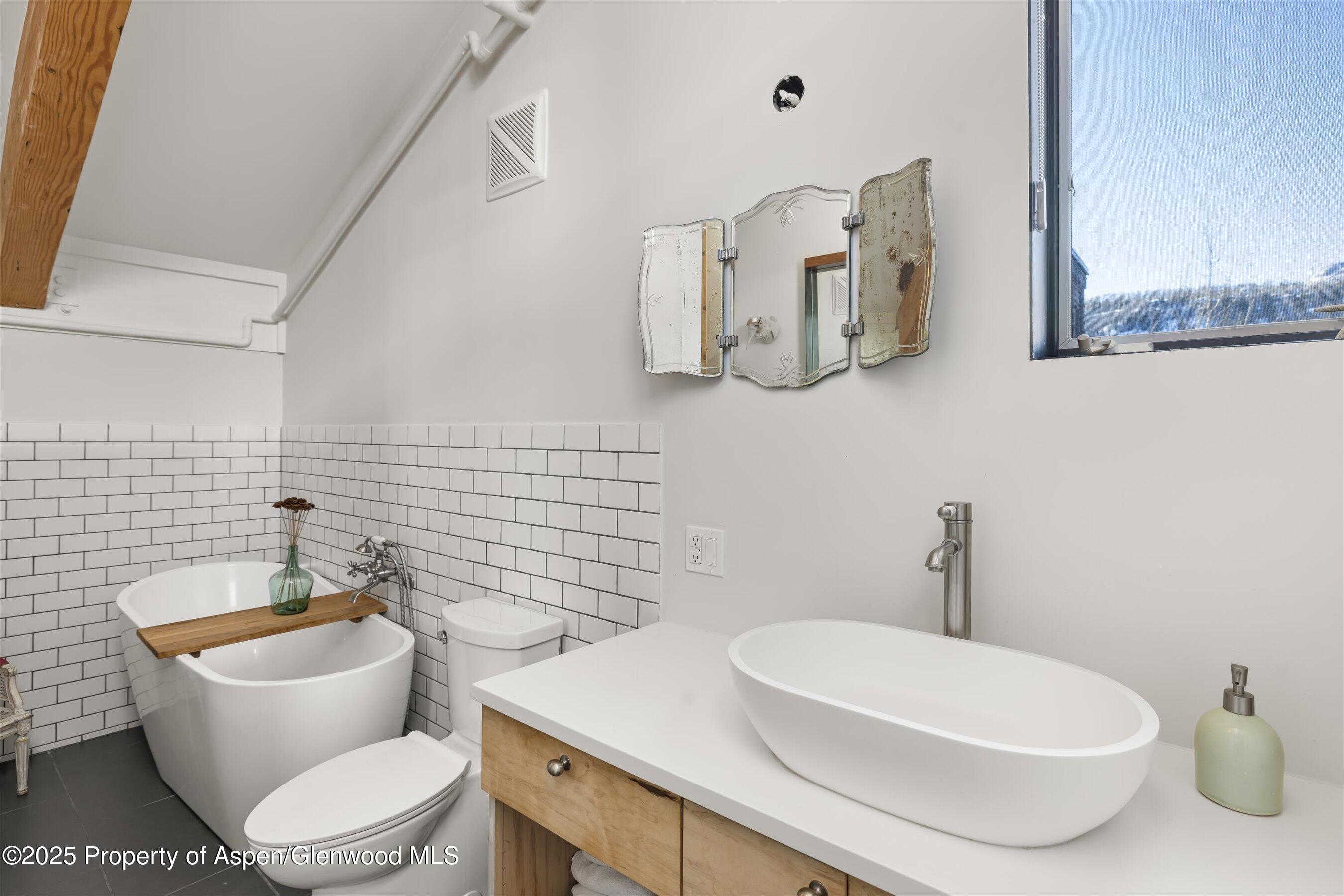 55 Upper Woodbridge Road, Unit H-6