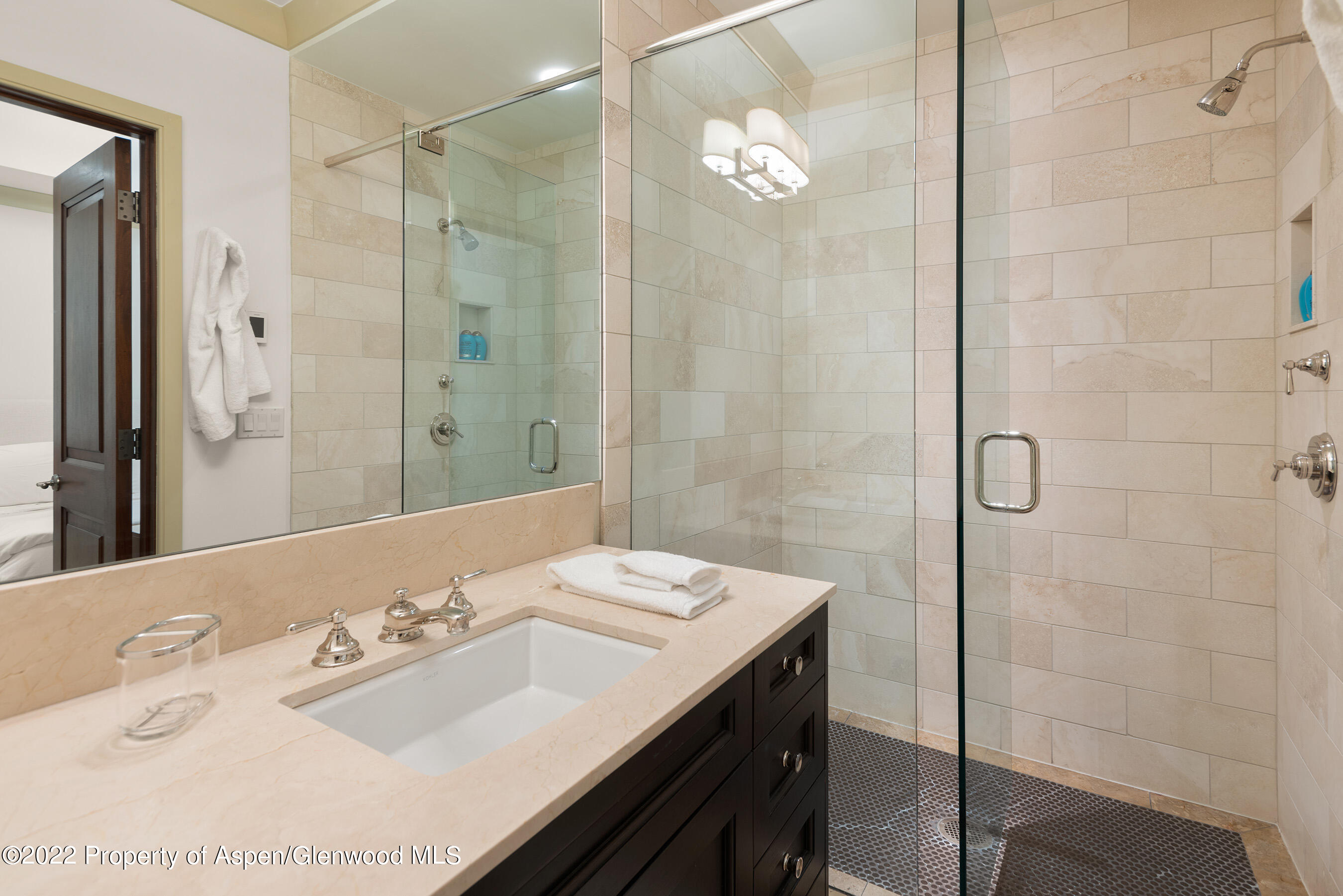 509 W Hopkins Avenue