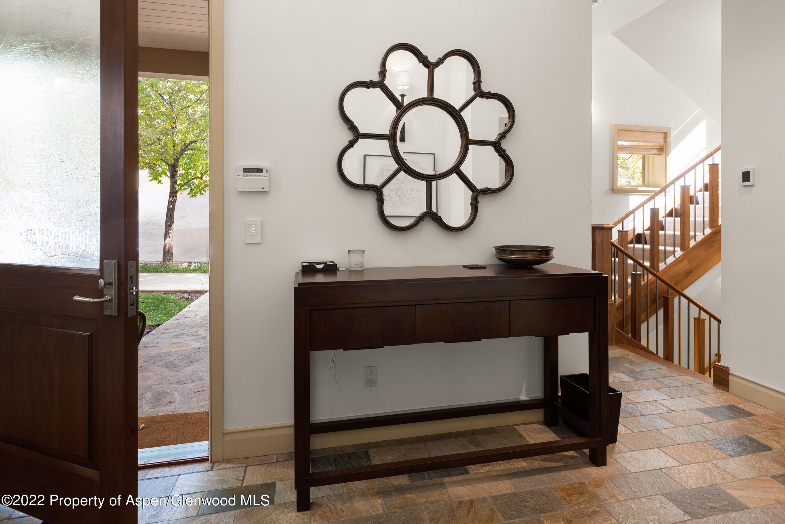 509 W Hopkins Avenue