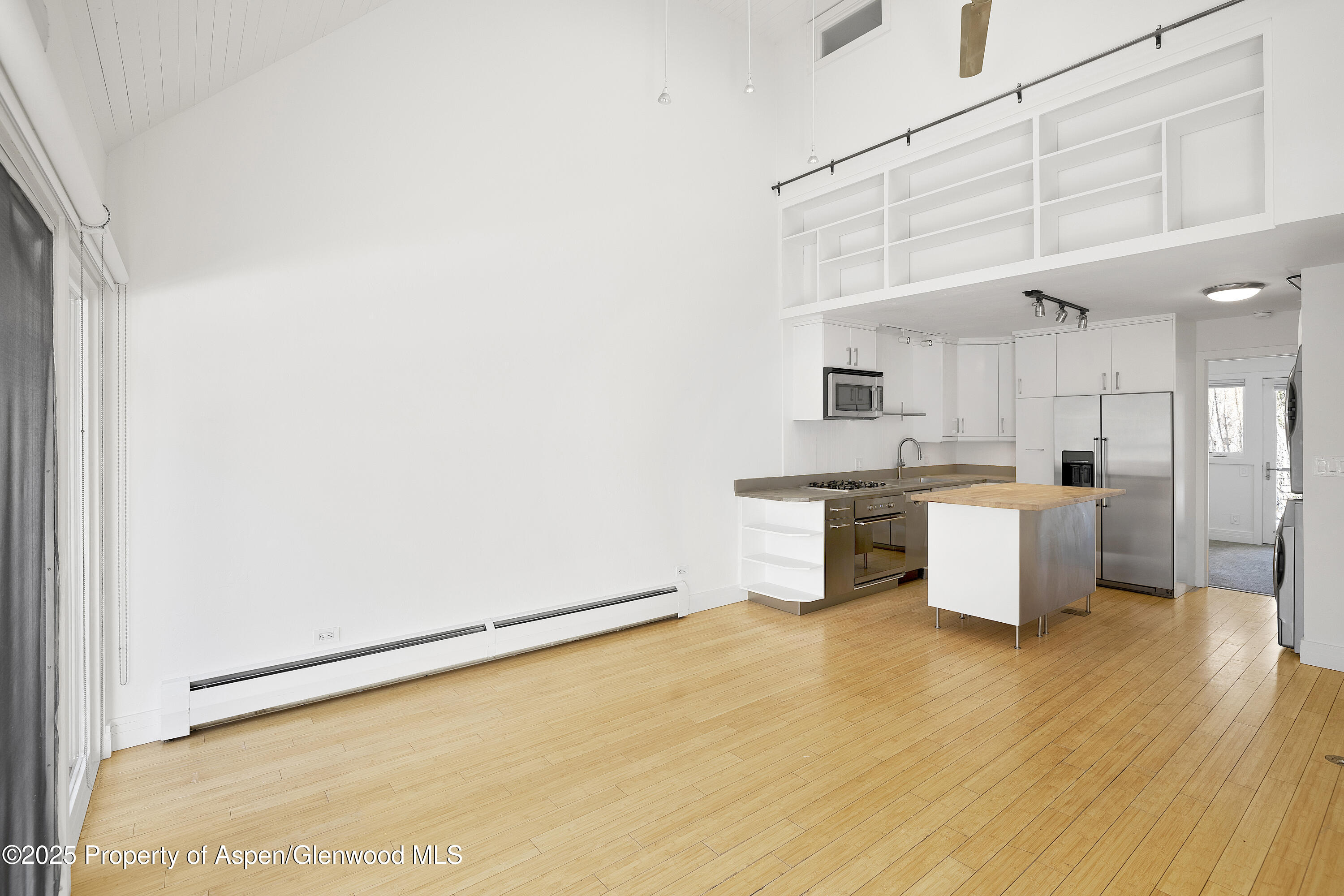 319 AABC, Unit C & D