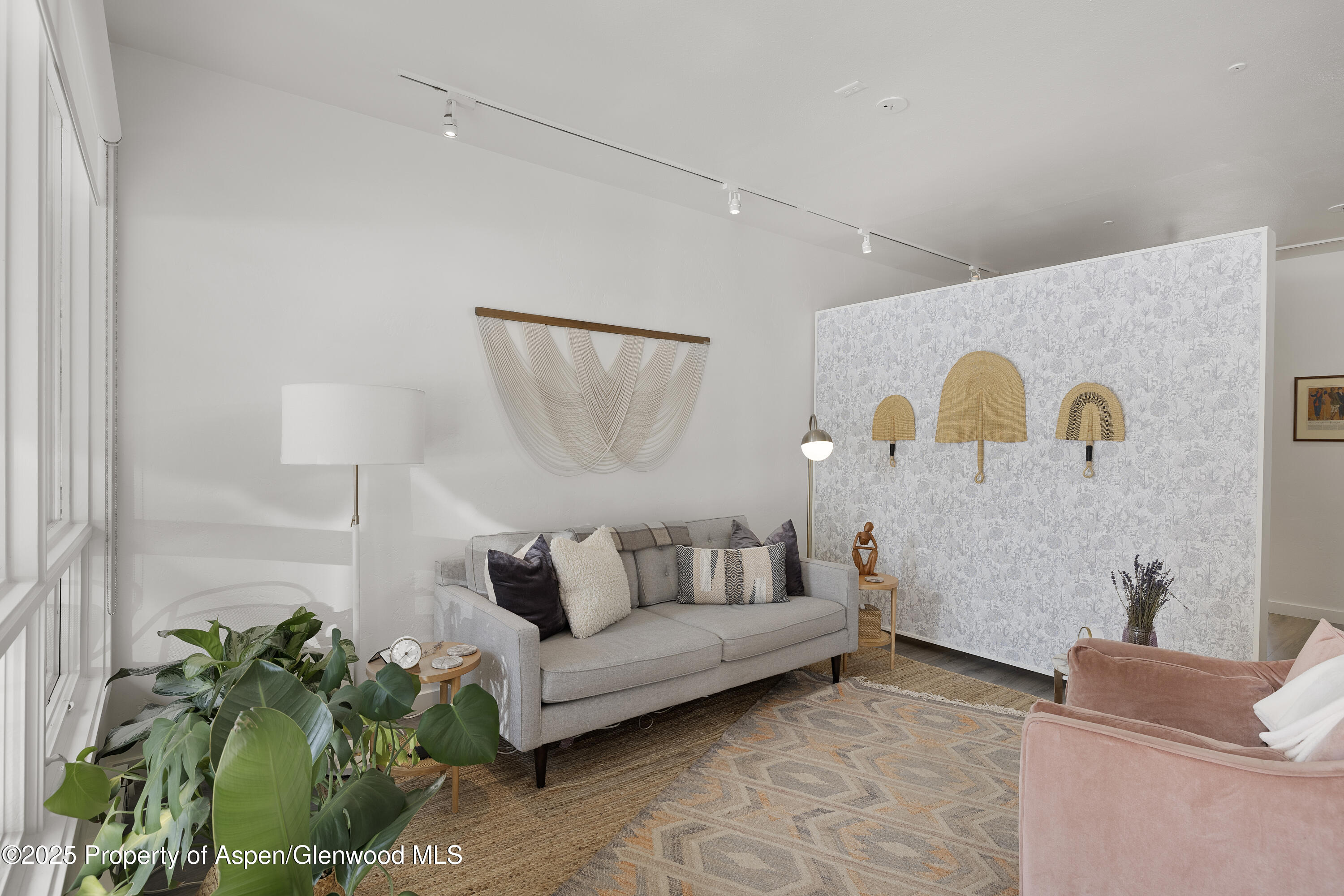 319 AABC, Unit C & D