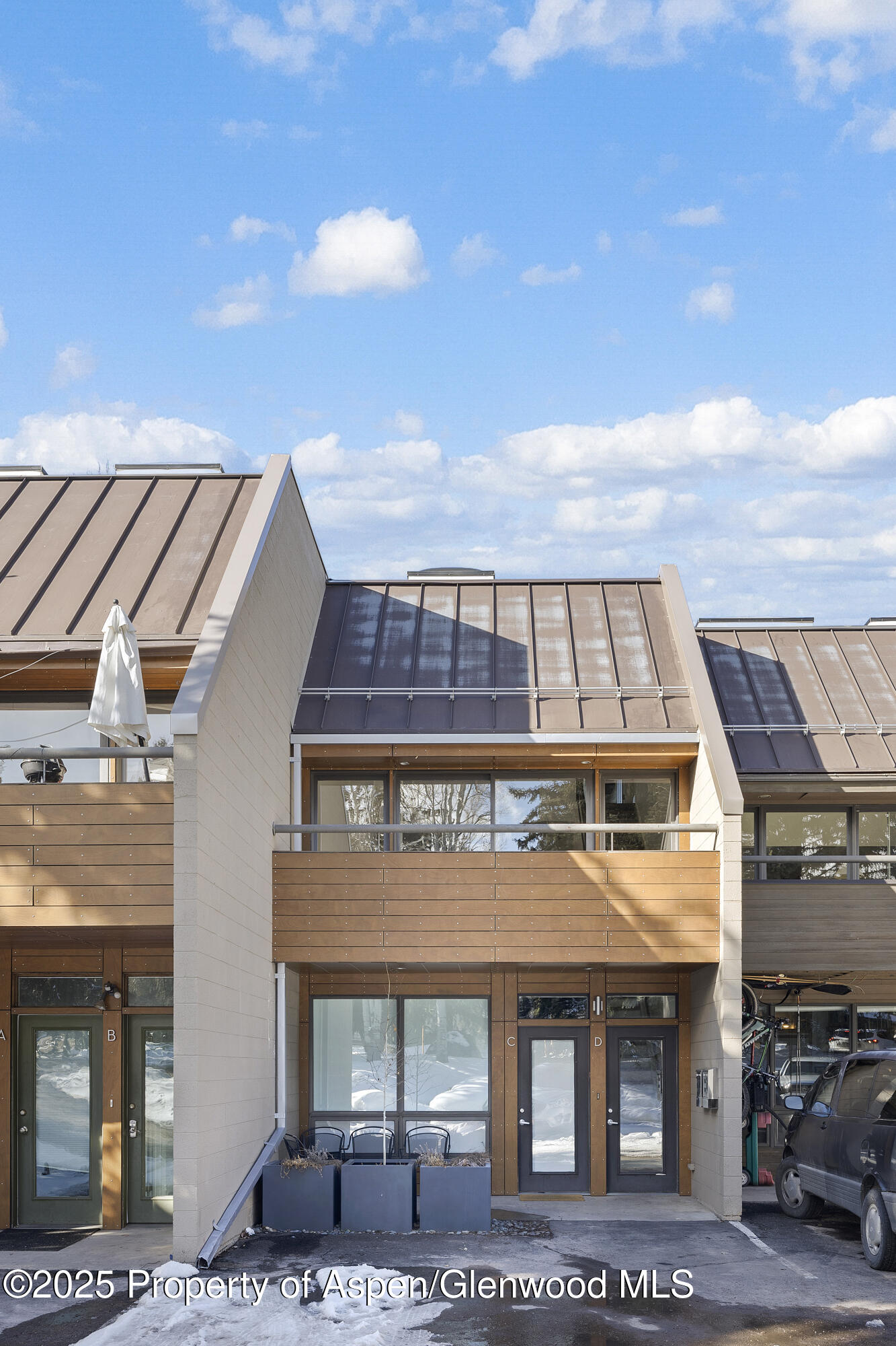 319 AABC, Unit C & D