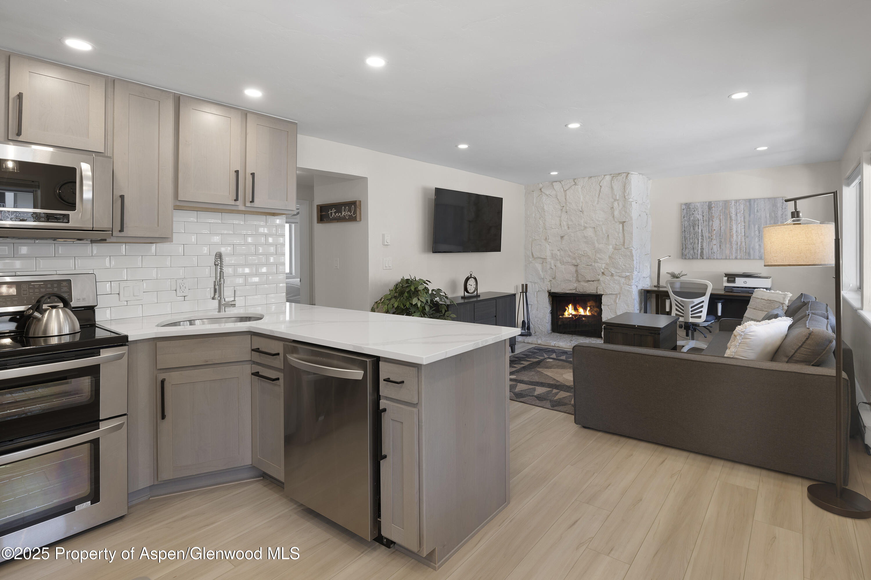 940 Waters Avenue, #201