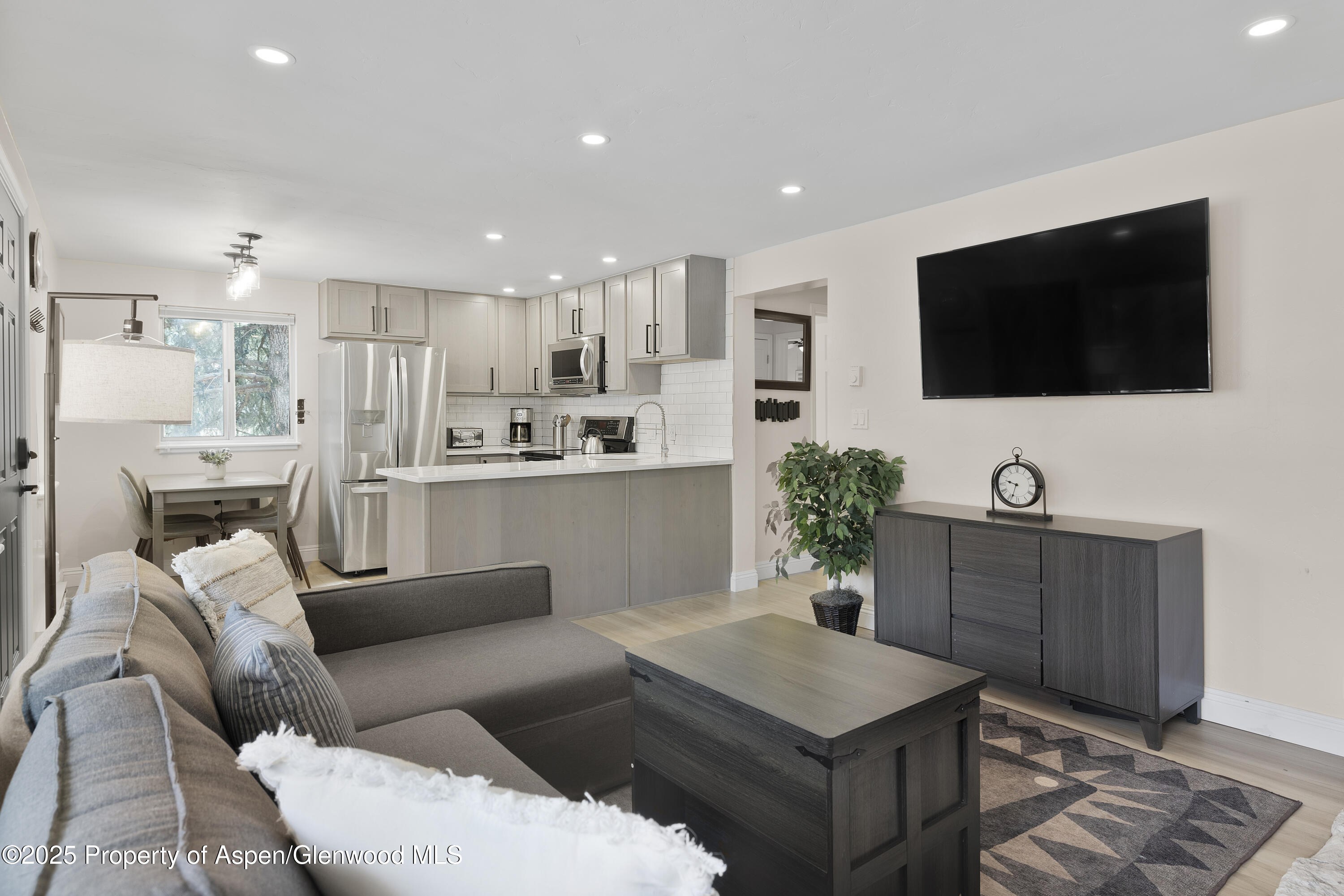 940 Waters Avenue, #201