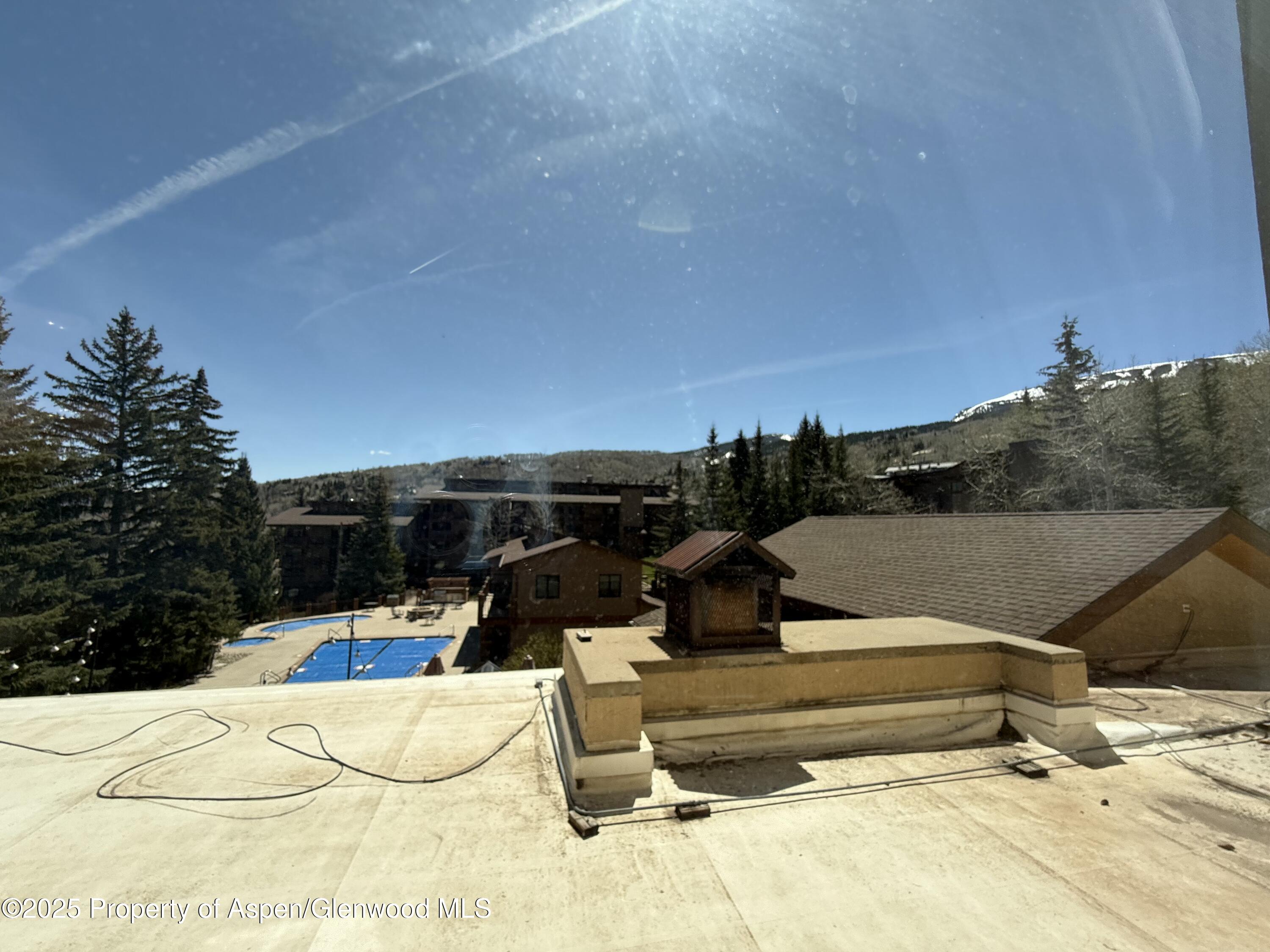 300 Carriage Way, 521