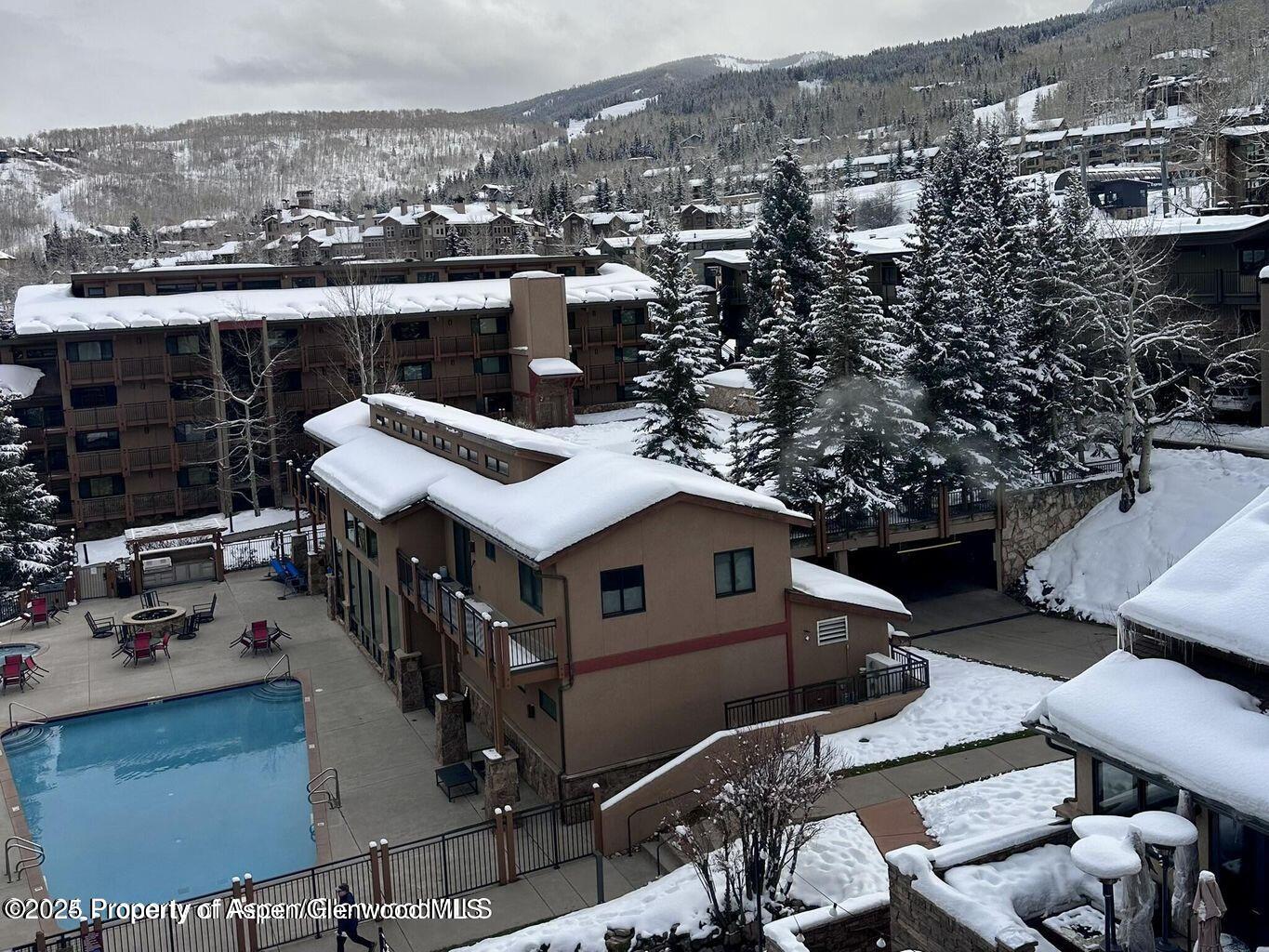 300 Carriage Way, 521