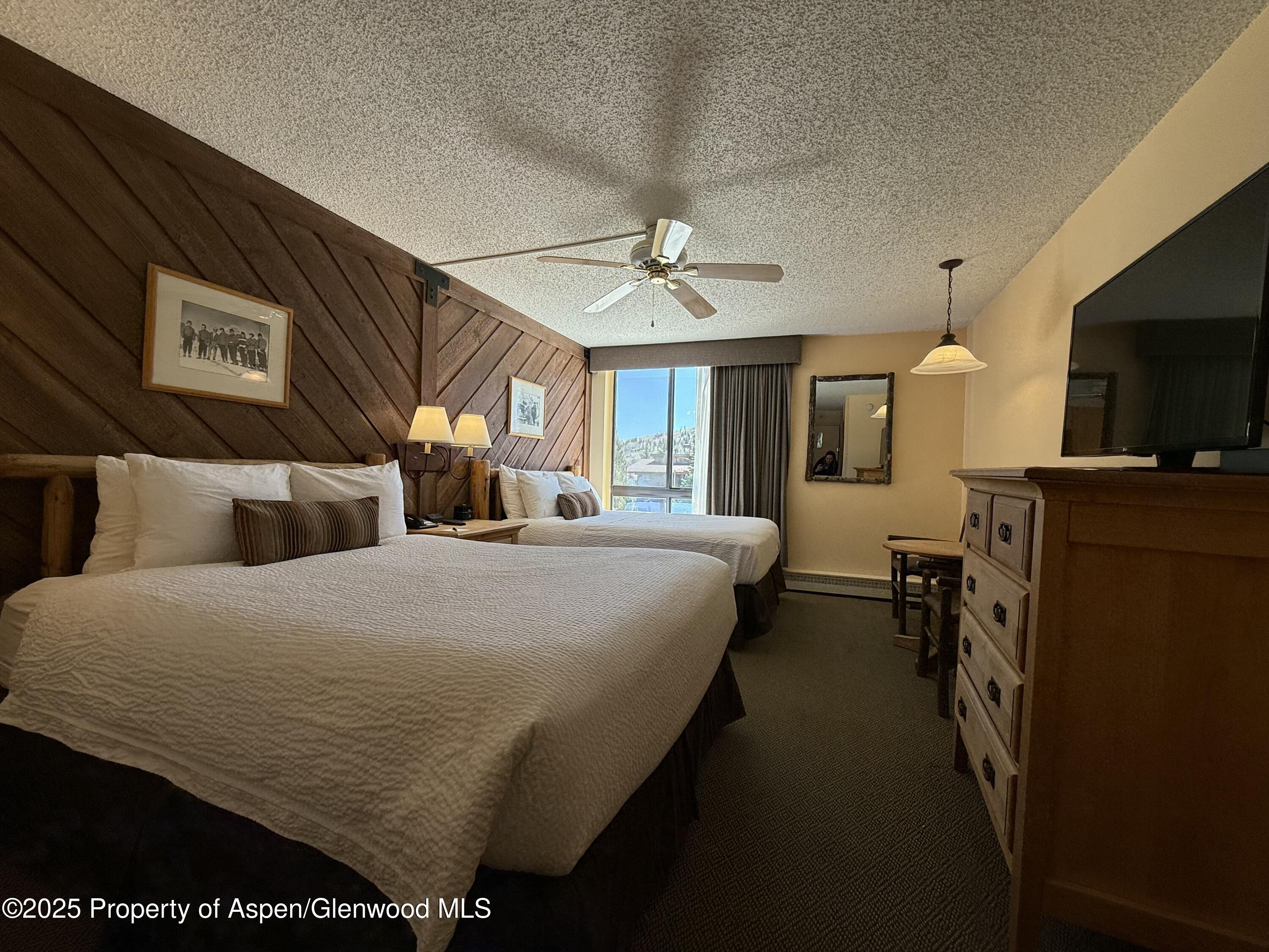 300 Carriage Way, 521