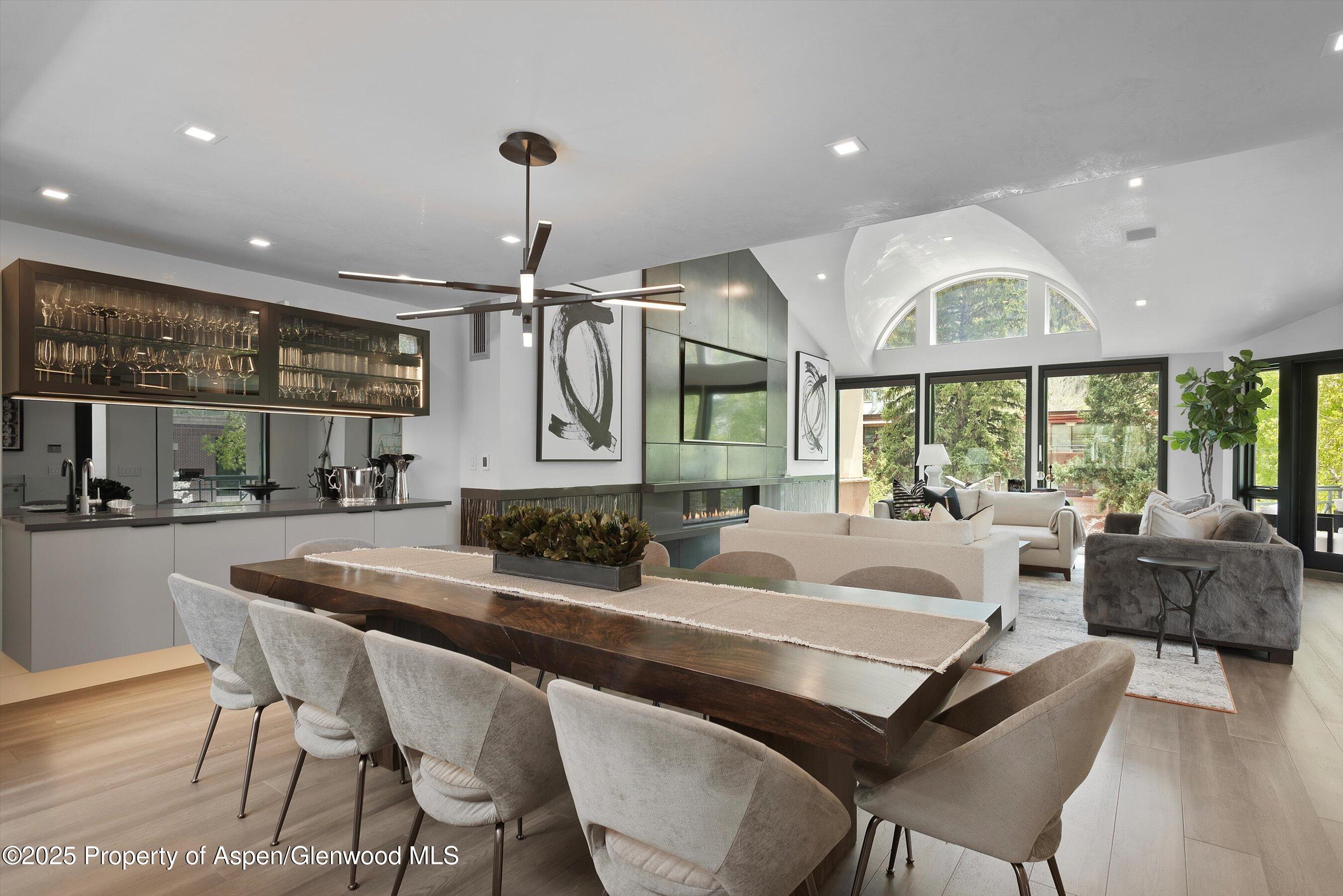 120 S Spring Street, 1