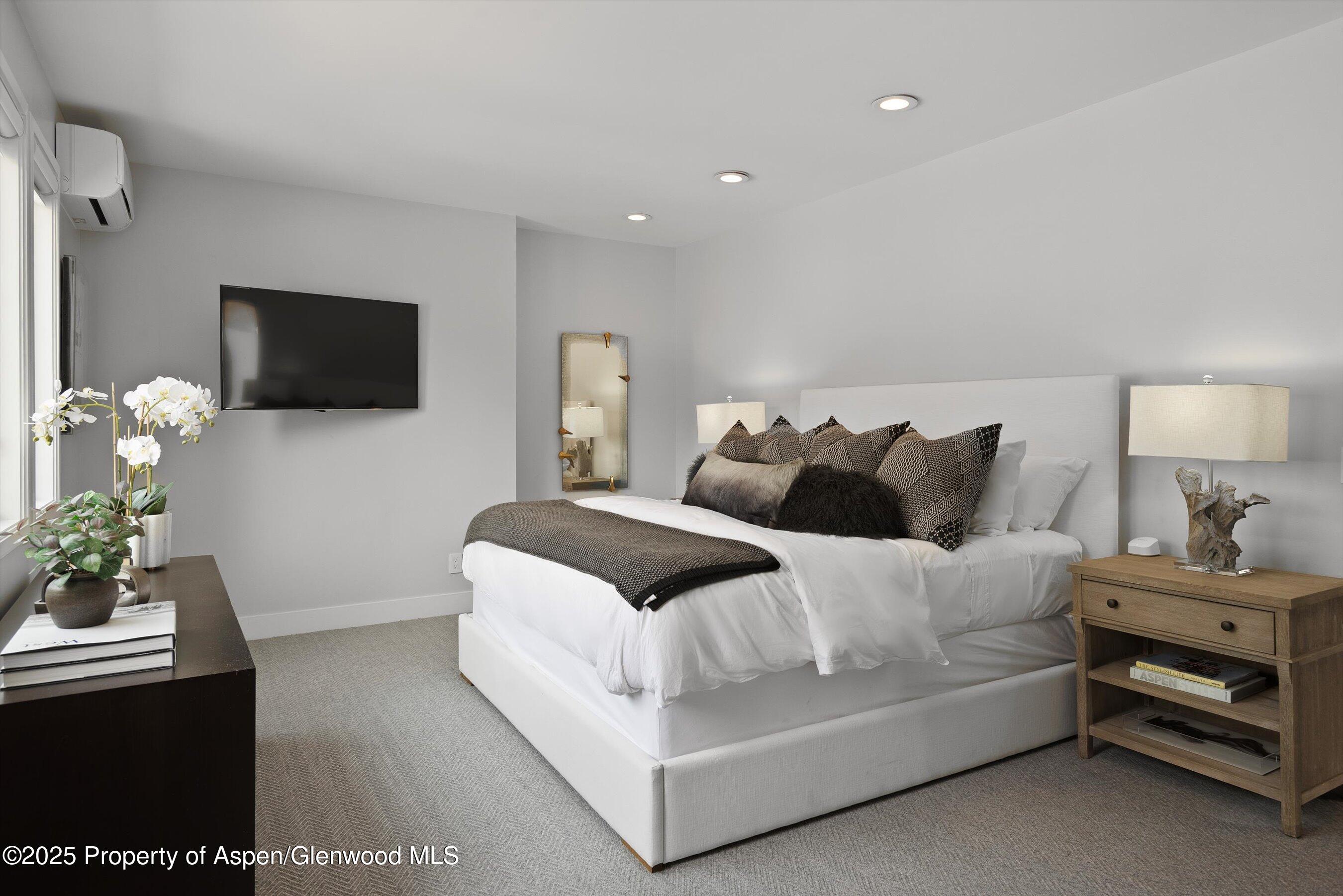 120 S Spring Street, 1