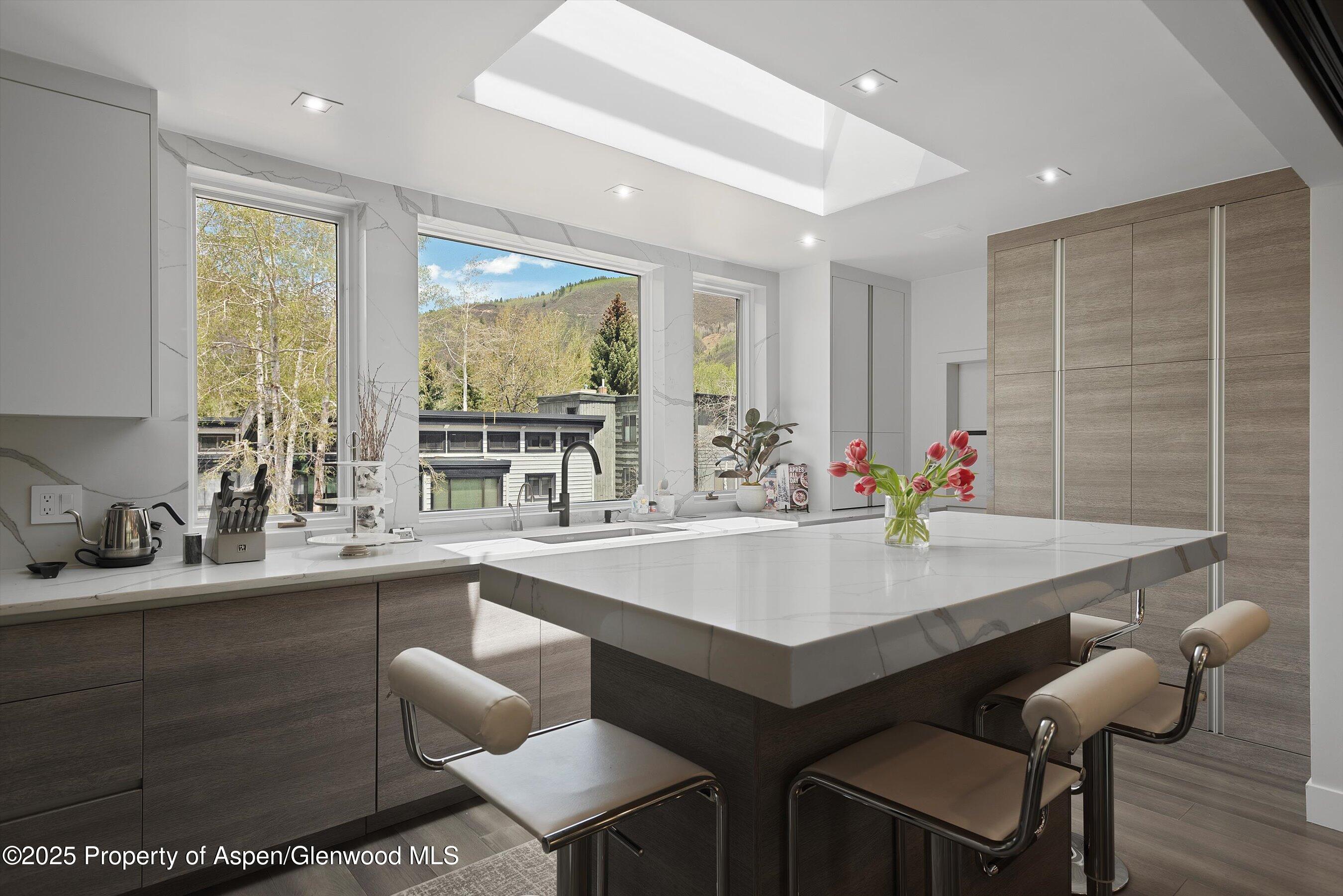 120 S Spring Street, 1