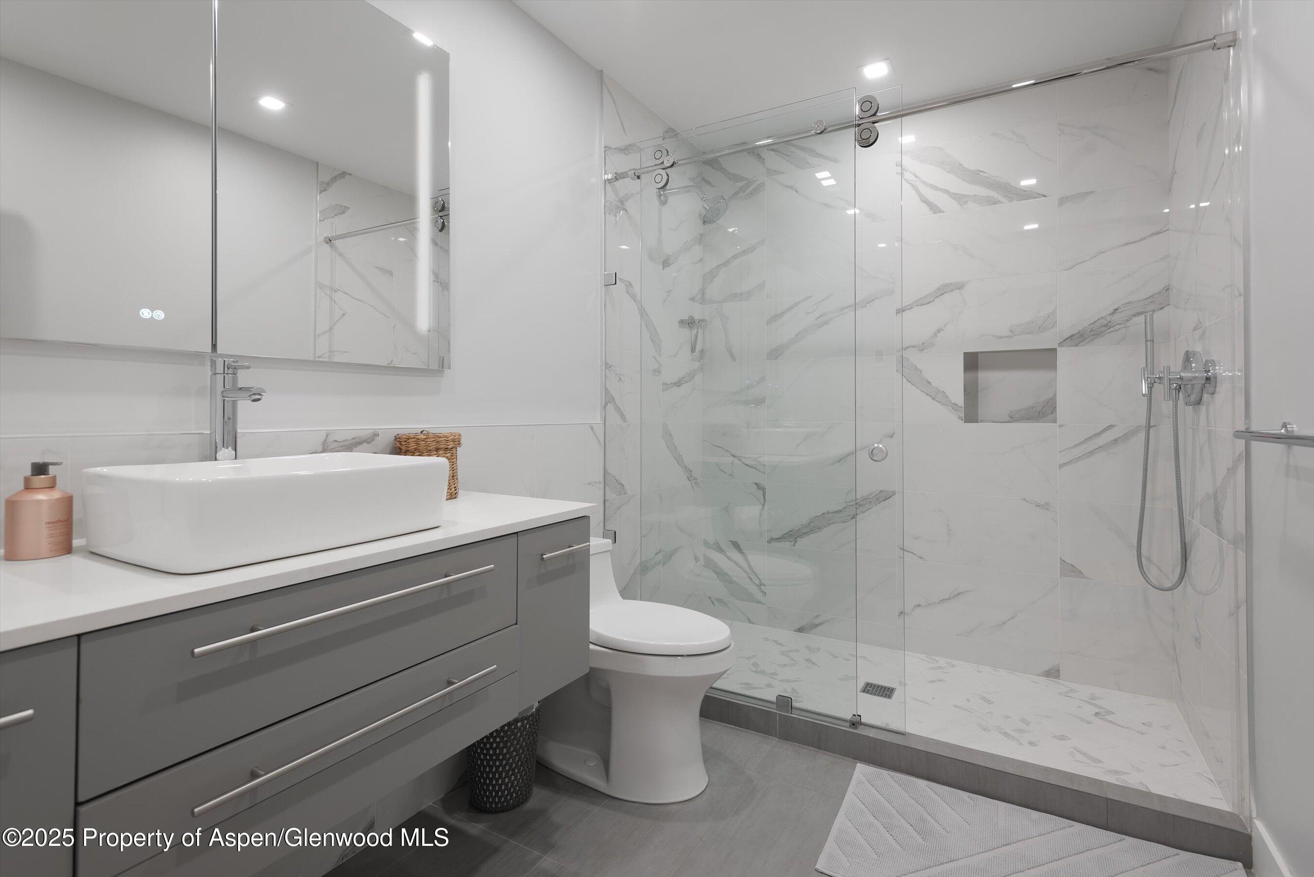 120 S Spring Street, 1