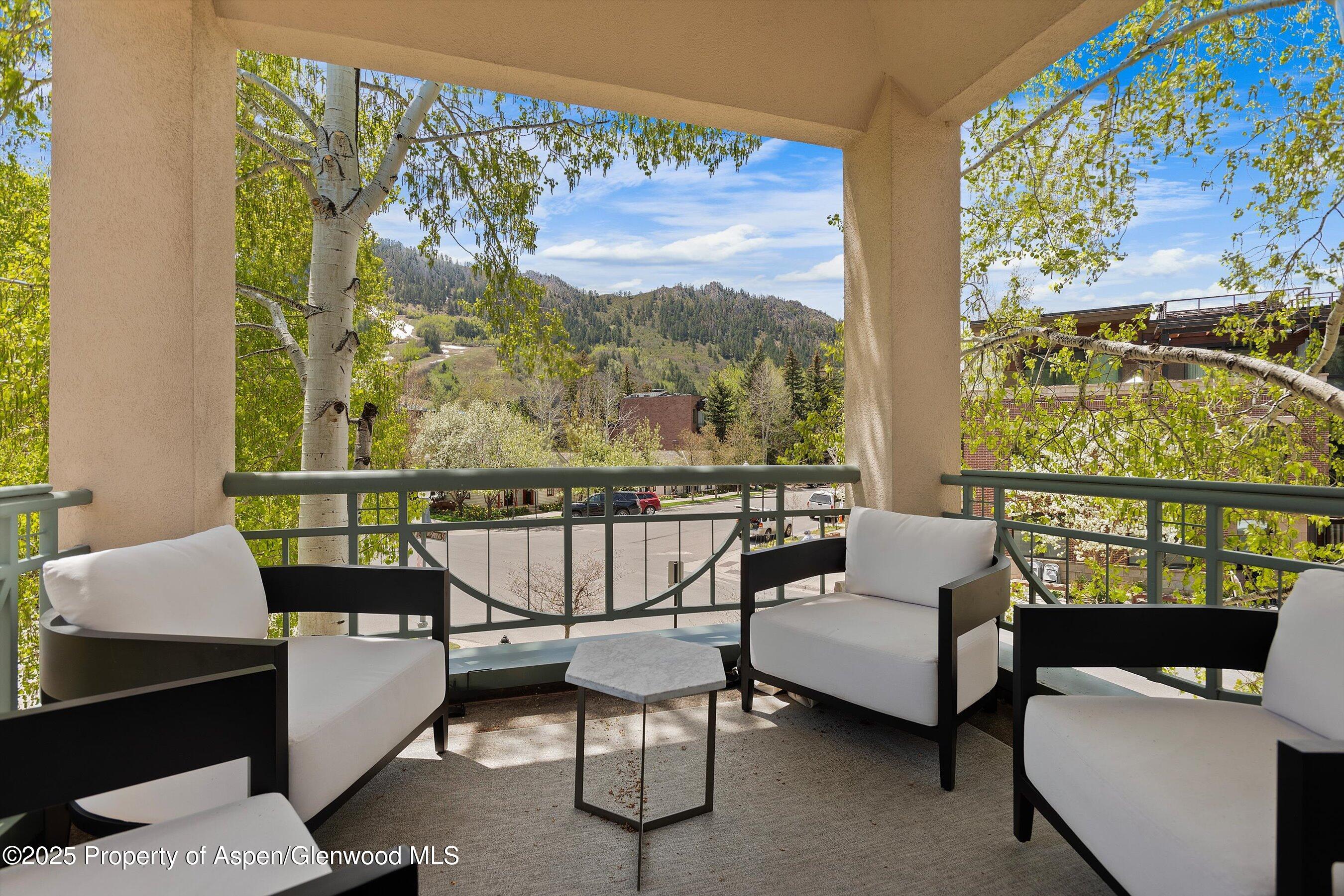 120 S Spring Street, 1