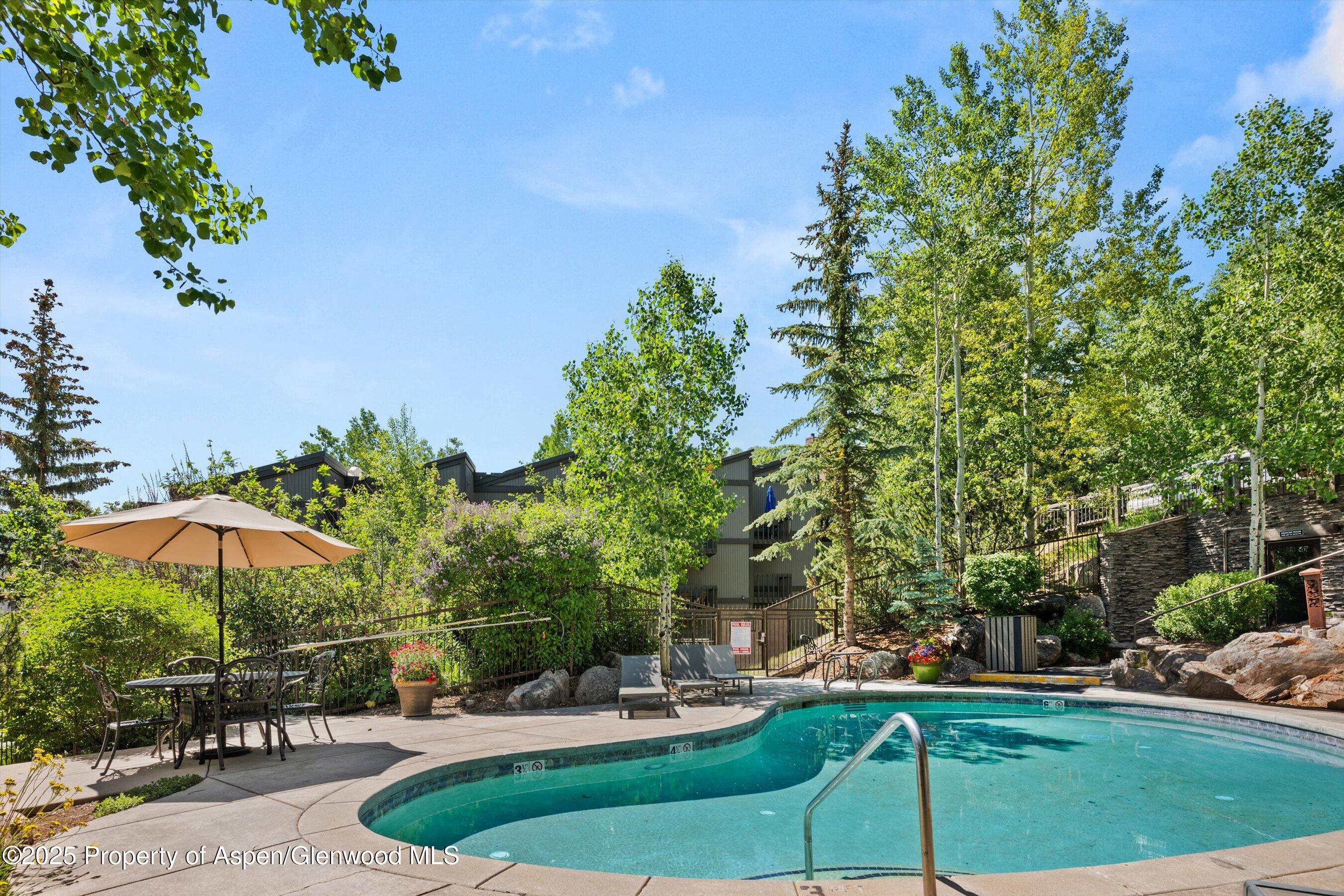 600 Carriage Way, L-12