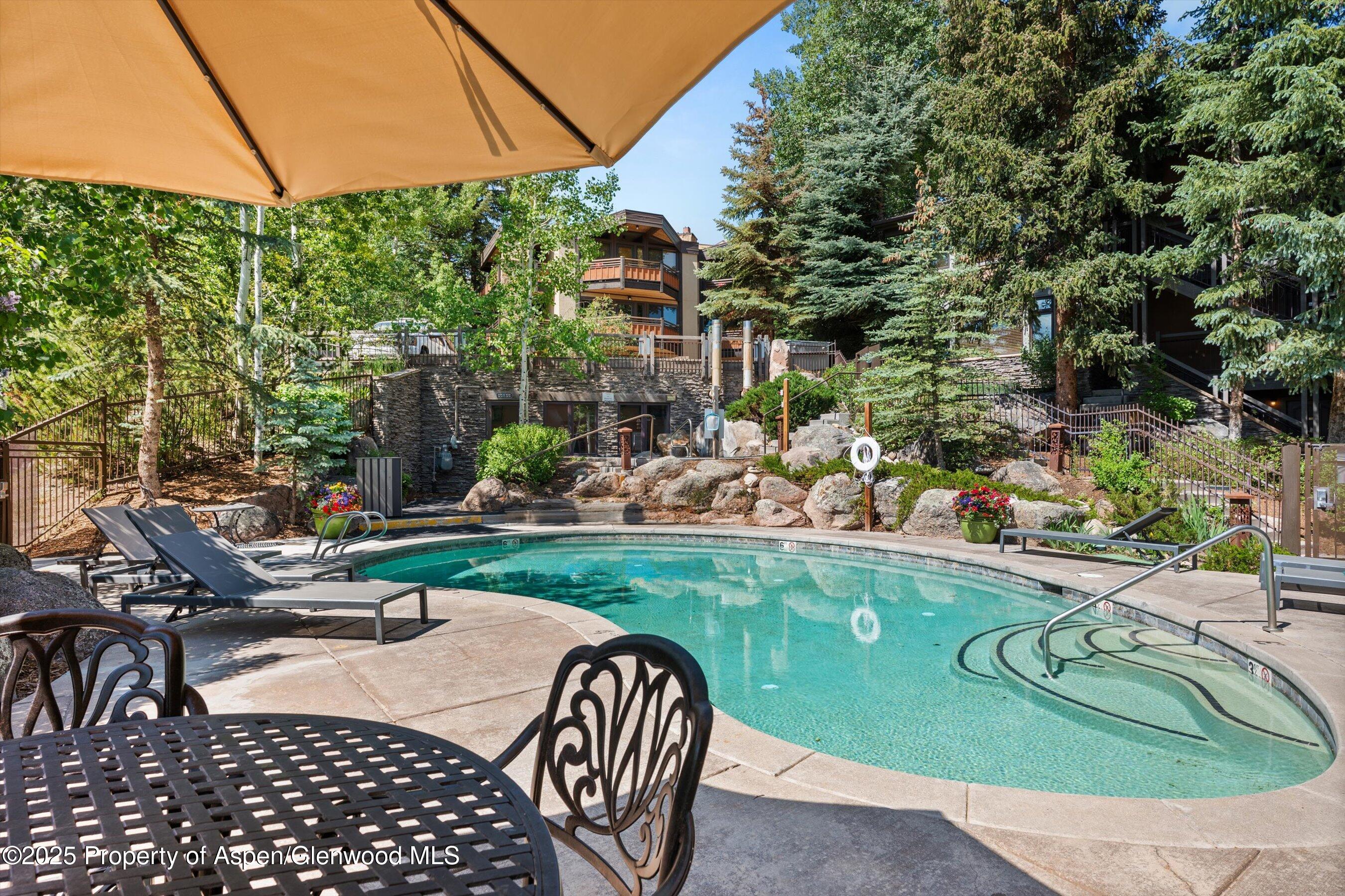 600 Carriage Way, L-12