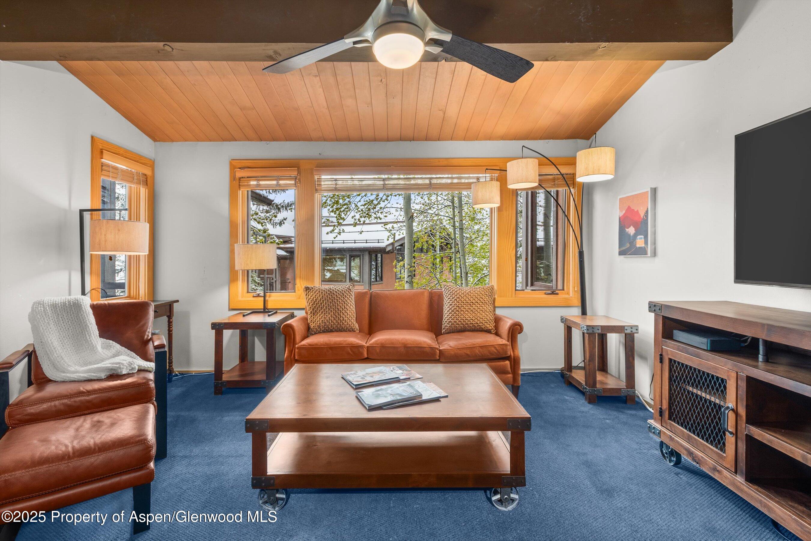 600 Carriage Way, L-12