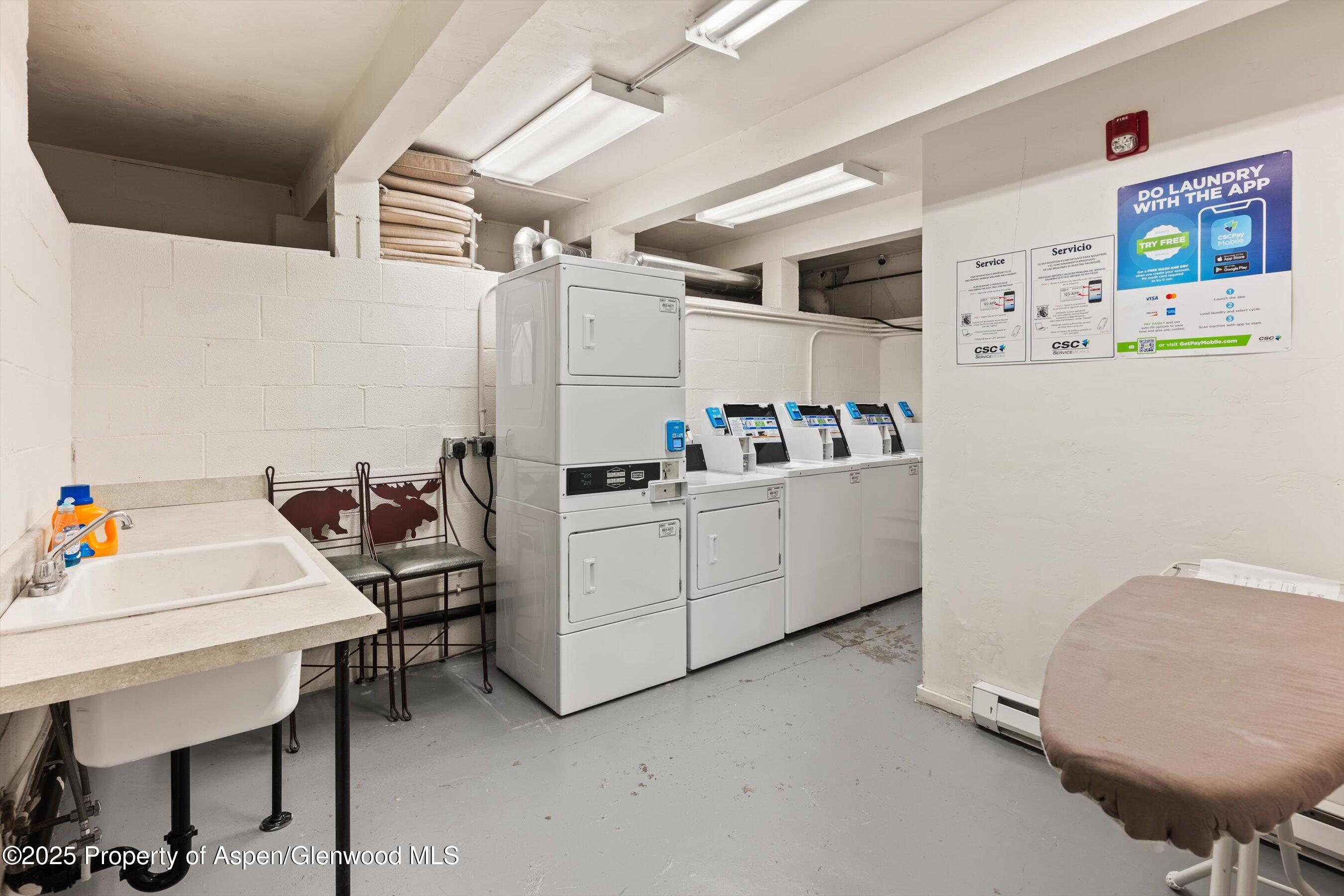 600 Carriage Way, L-12