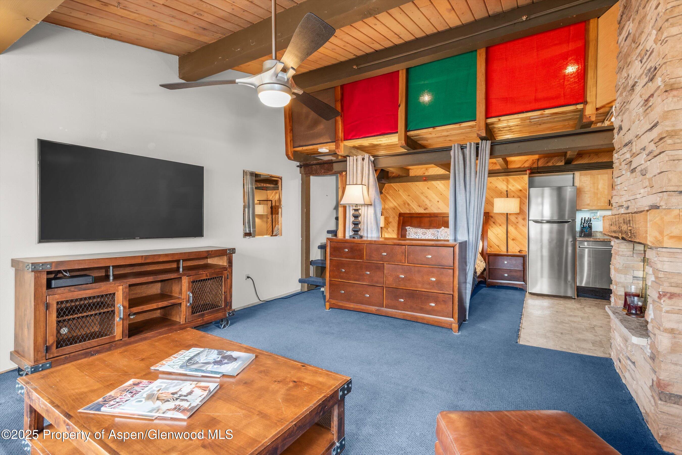 600 Carriage Way, L-12