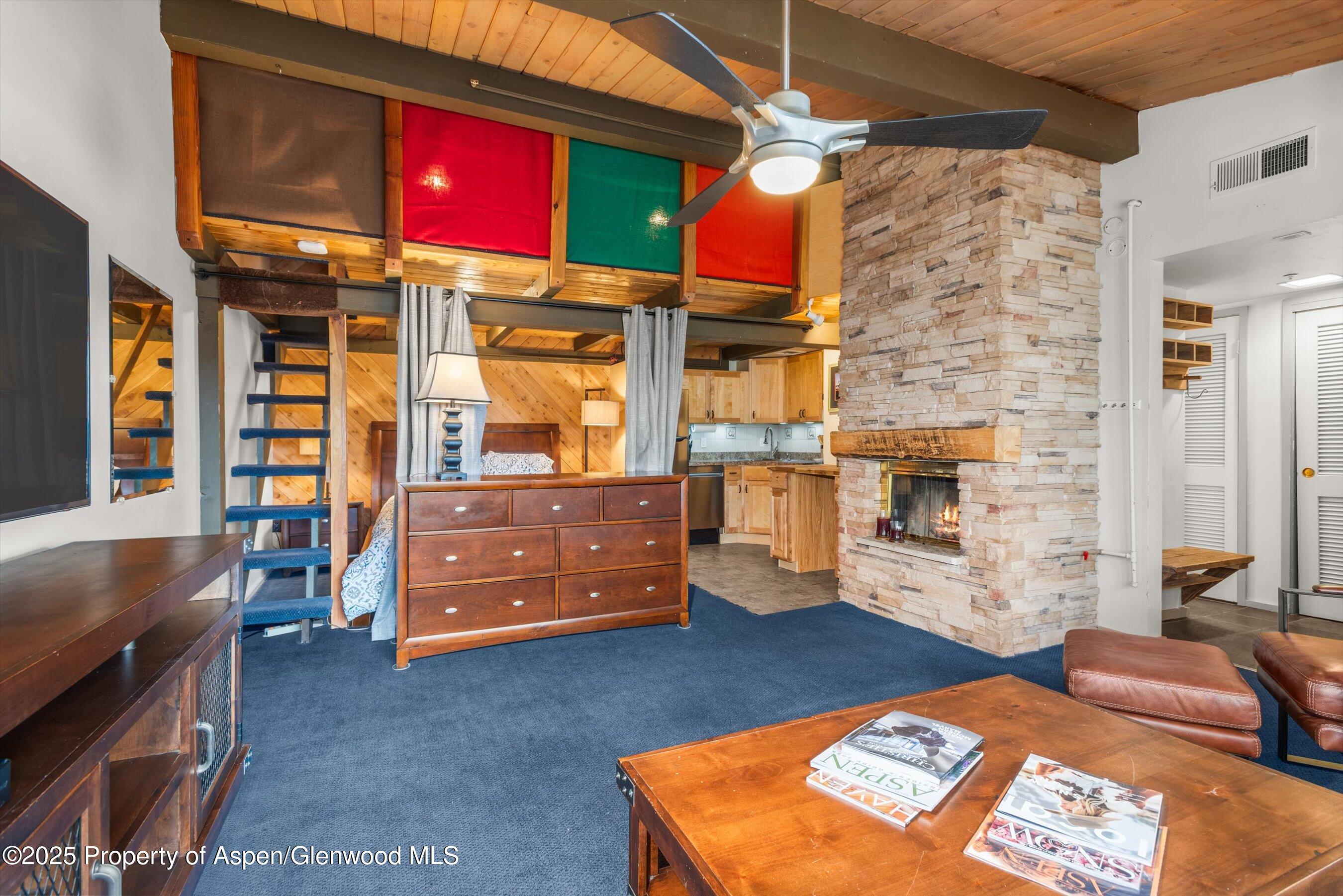 600 Carriage Way, L-12